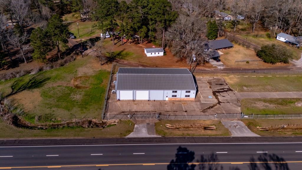 8424 Us Hwy 69 N Property Photo 4