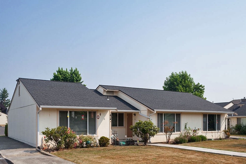 2649 Warner Avenue W Property Photo 1