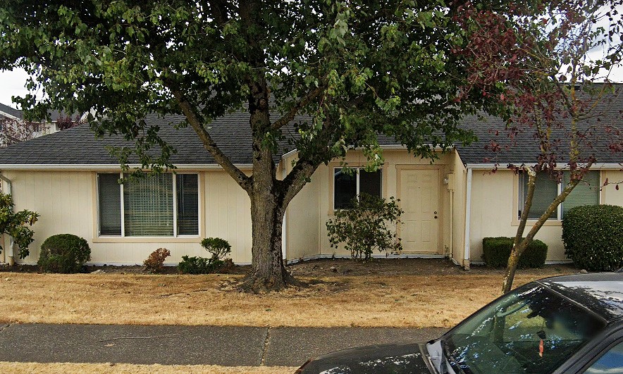2649 Warner Avenue W Property Photo 4