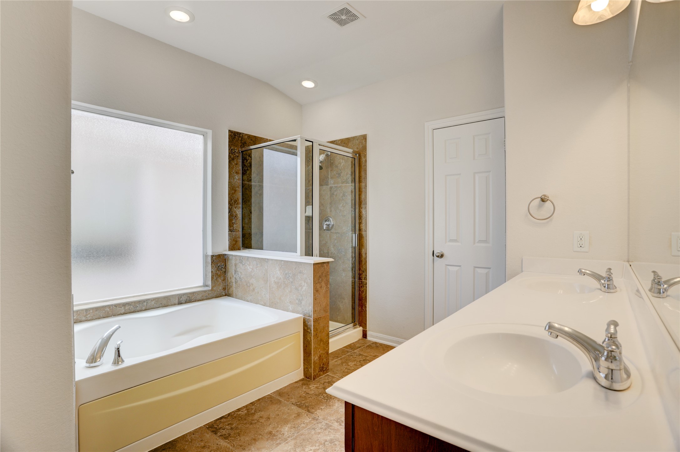 10046 Hillside Bayou Drive Property Photo 17