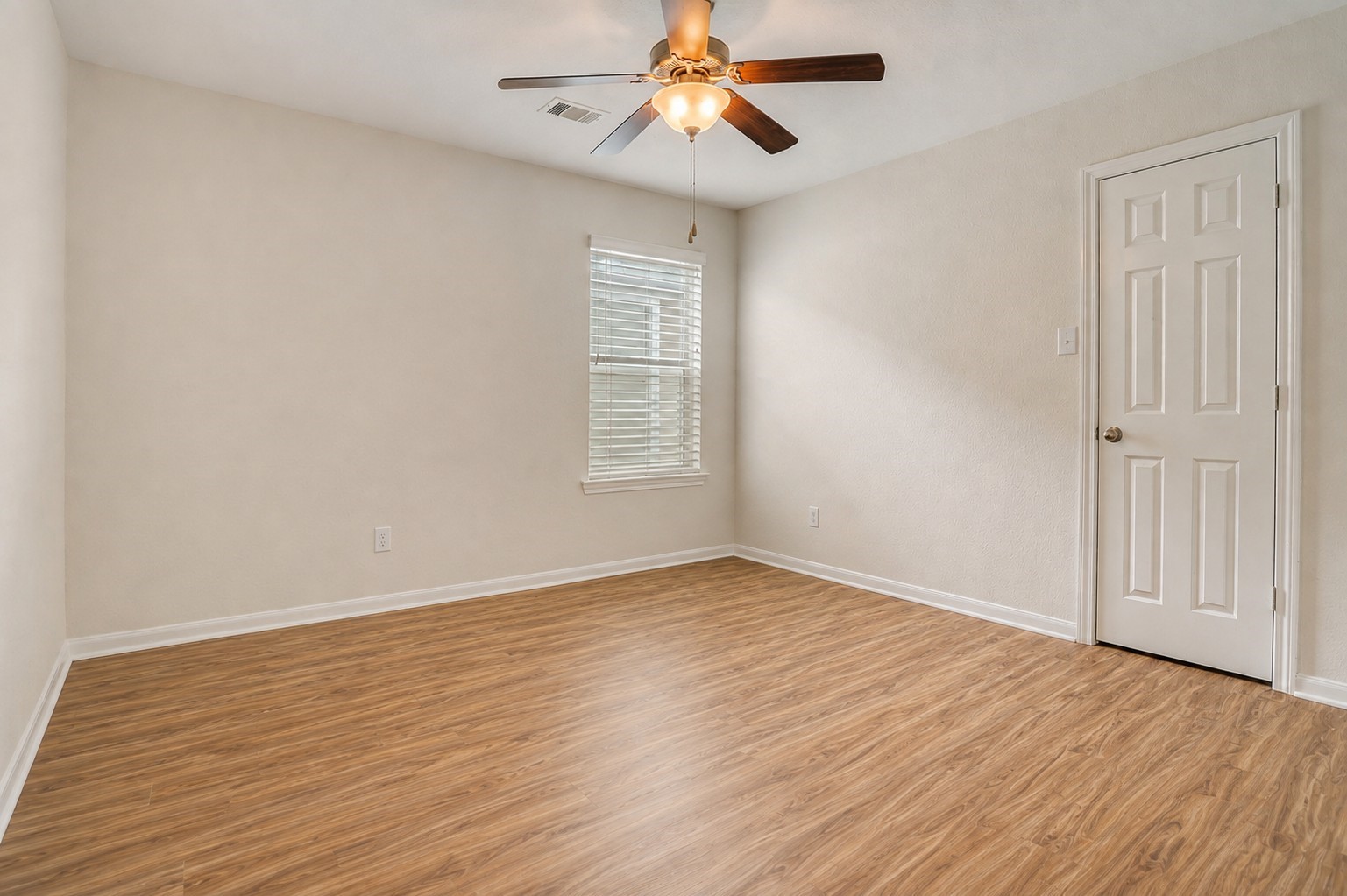 10046 Hillside Bayou Drive Property Photo 20