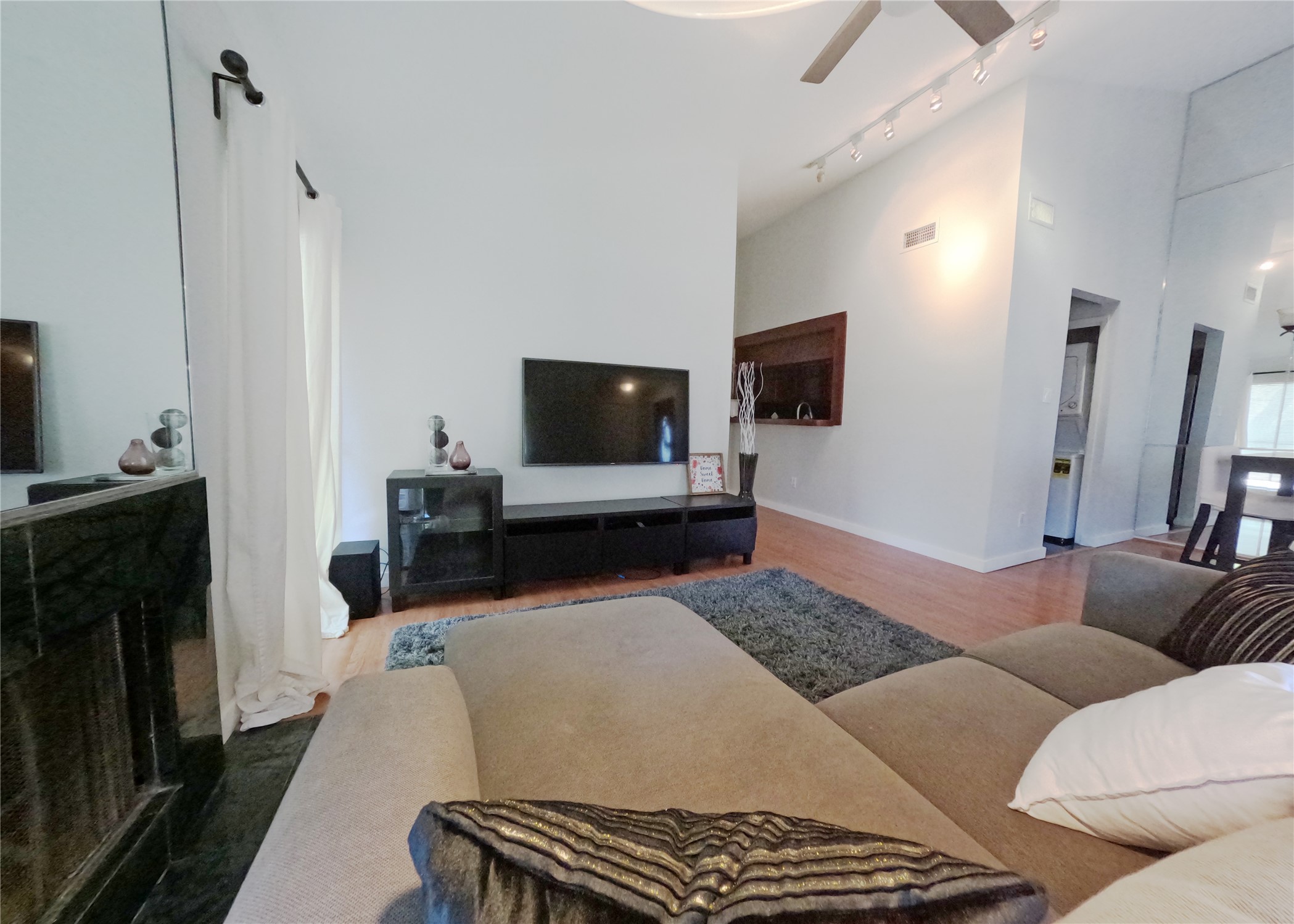 1881 Bering Drive 6 Property Photo 8