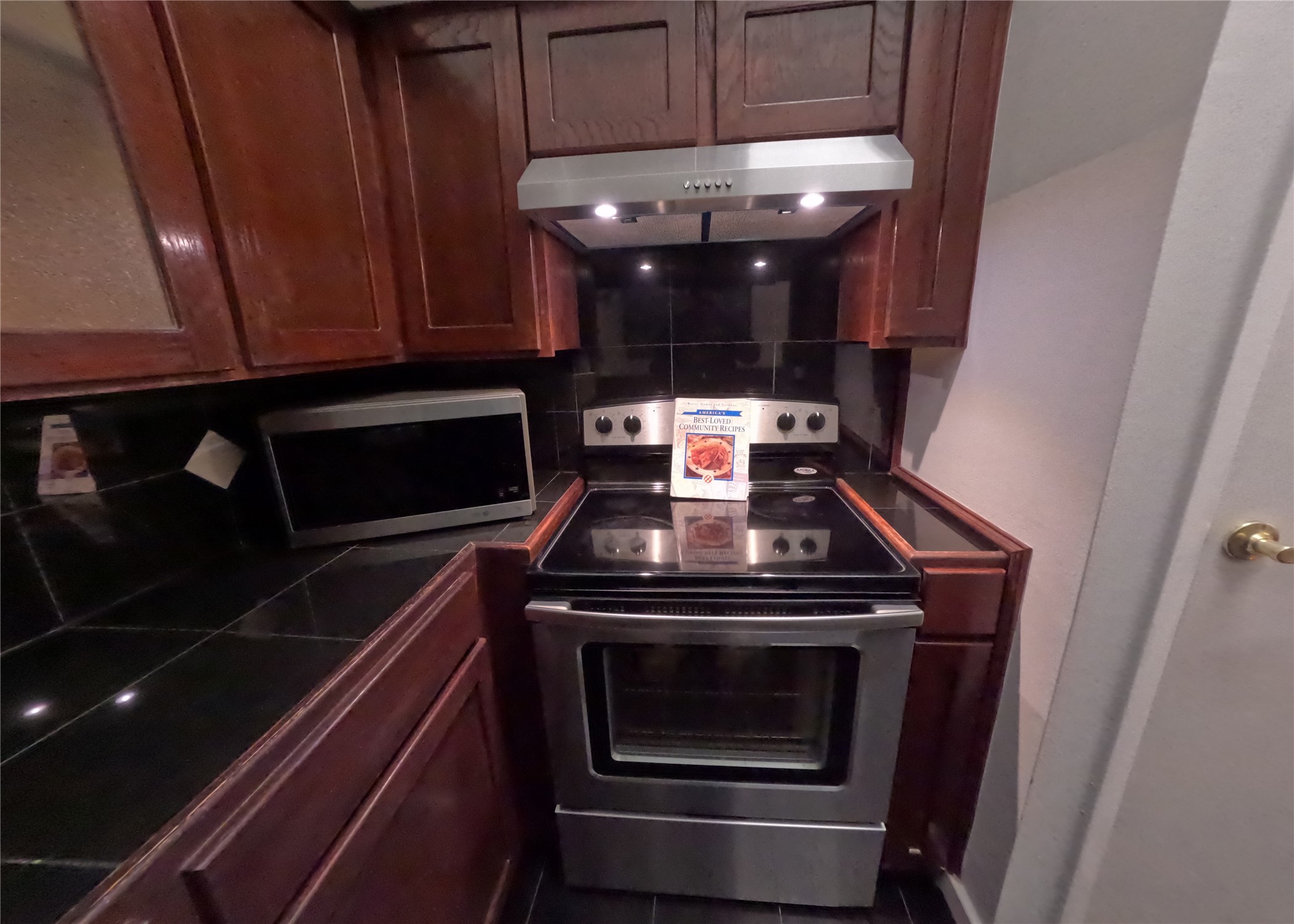 1881 Bering Drive 6 Property Photo 18