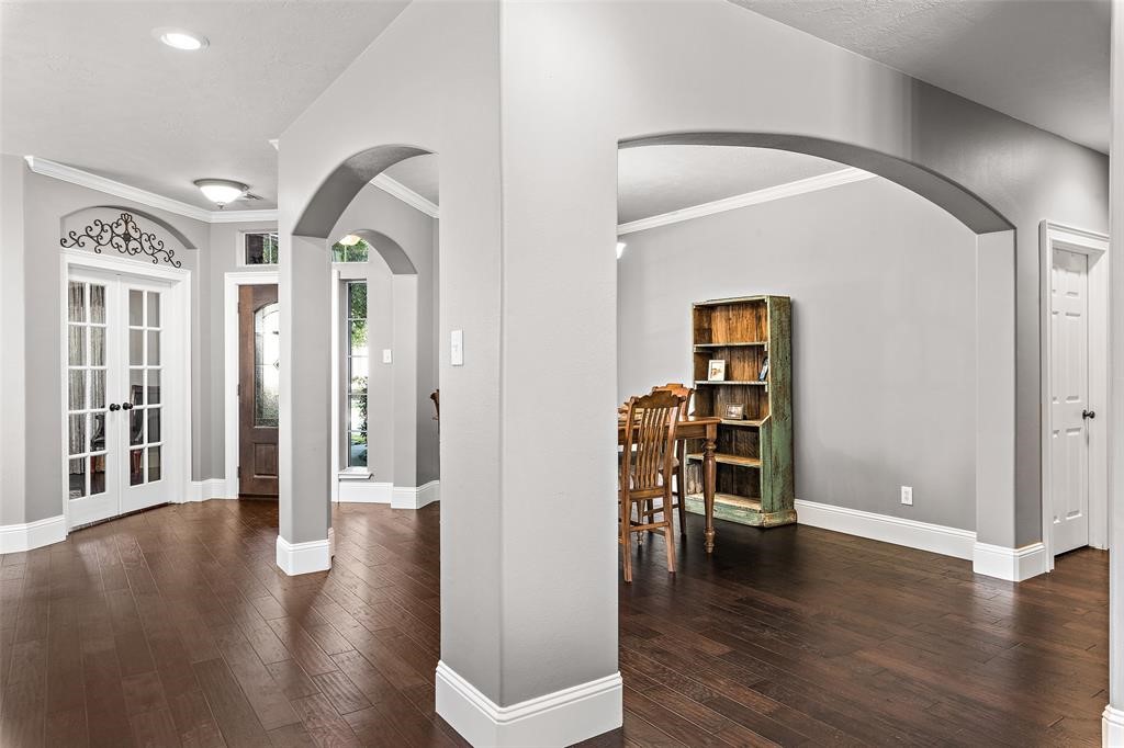 2 Hollow Glen Place Property Photo 6