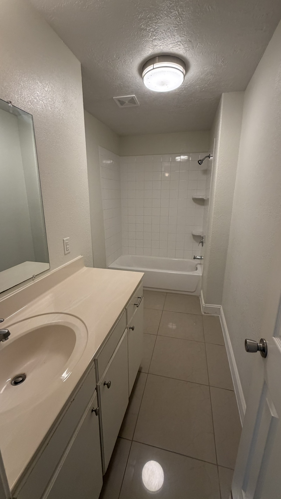 3507 E Lockwood Drive Property Photo 7