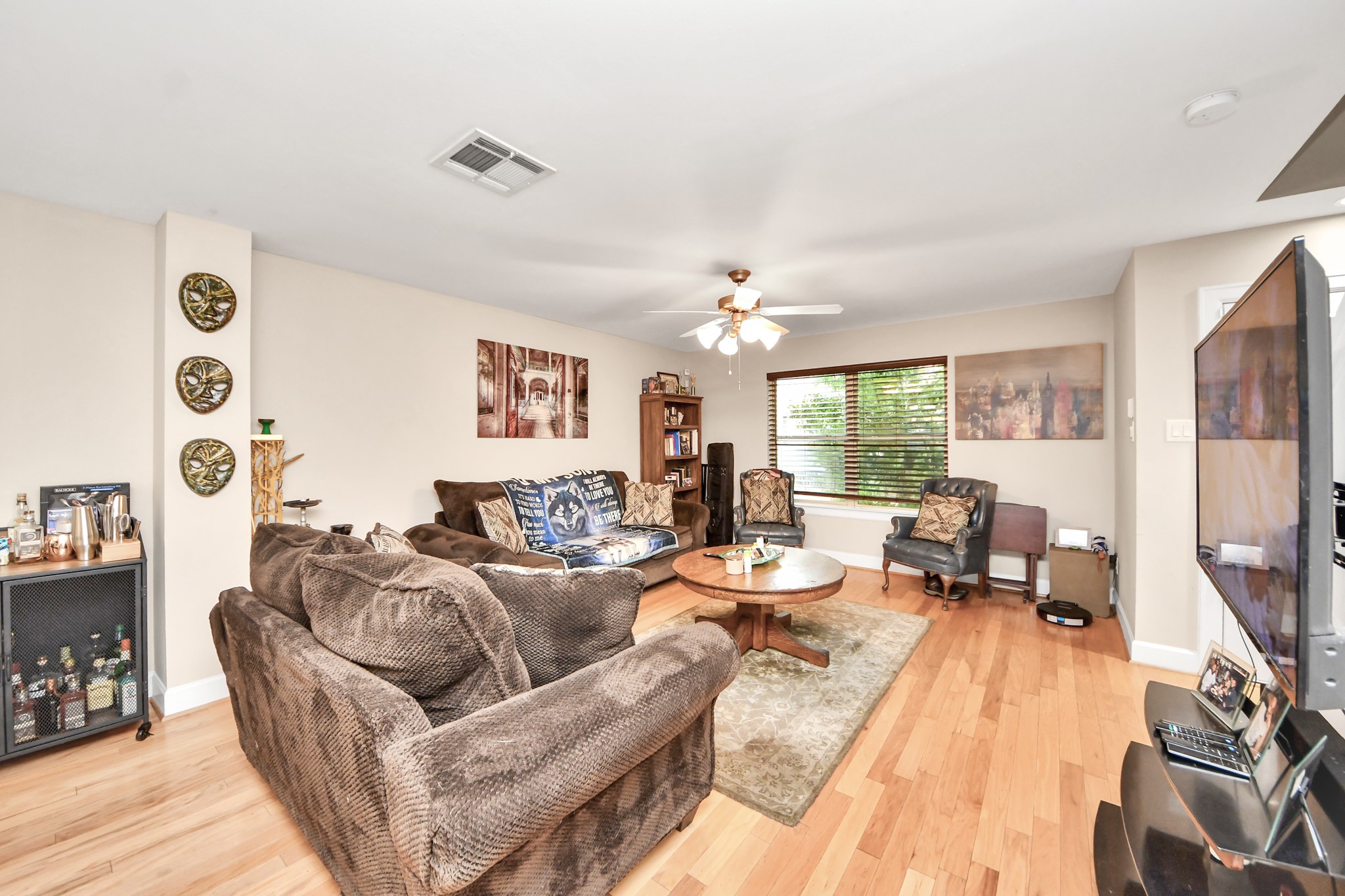 5951 South Loop E 44 Property Photo 3