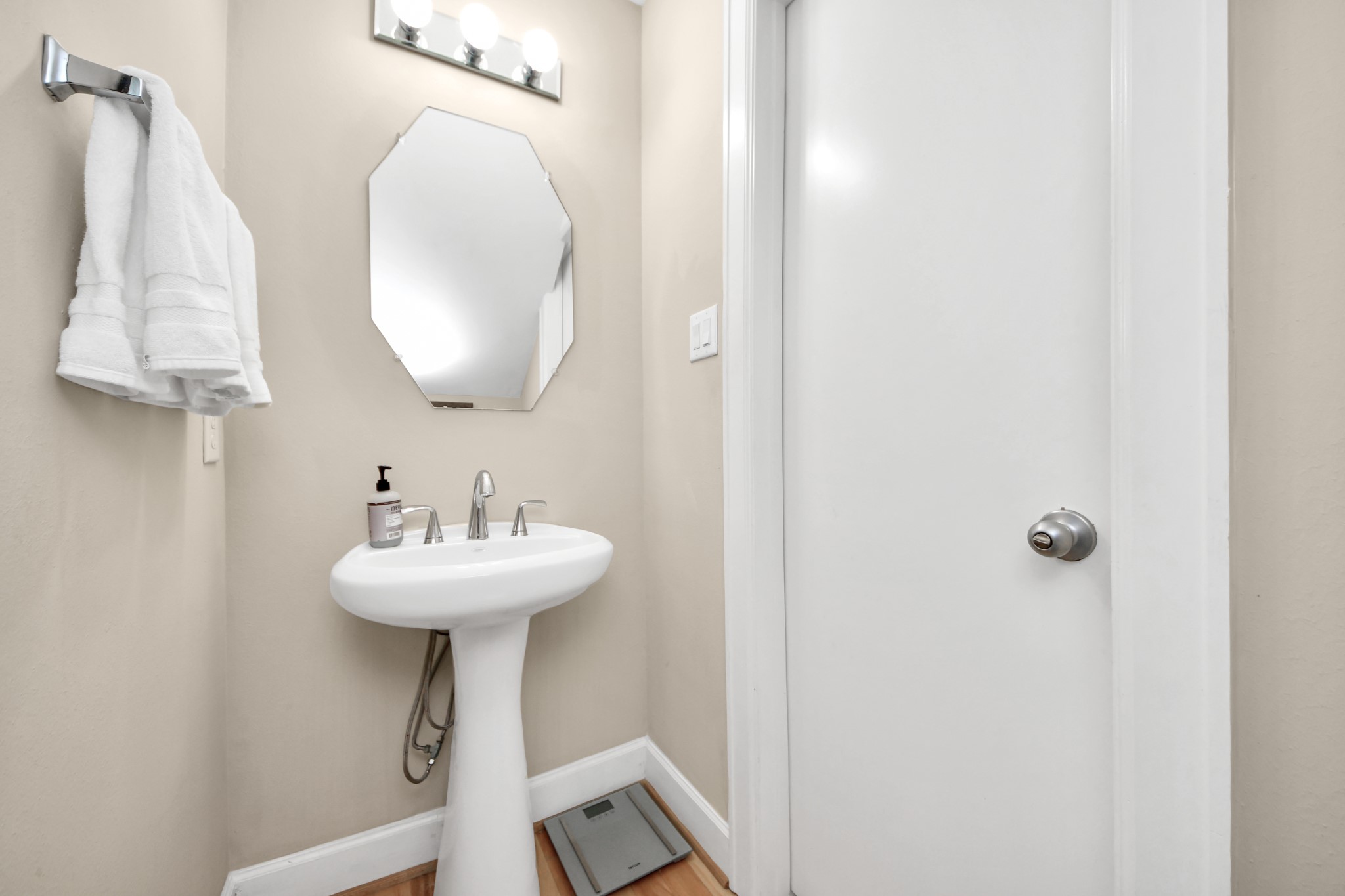 5951 South Loop E 44 Property Photo 15