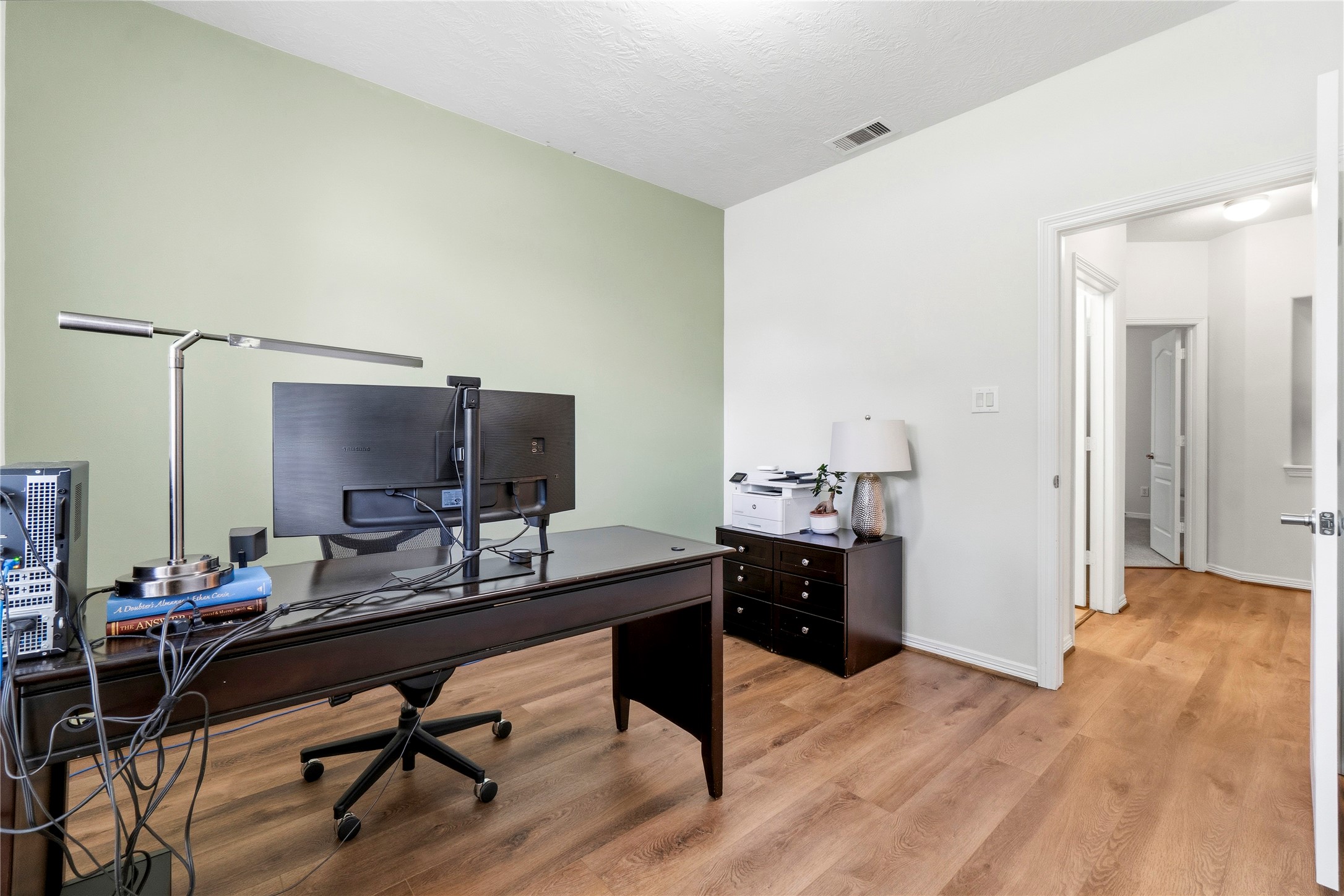 4906 Canterbury Way Property Photo 10