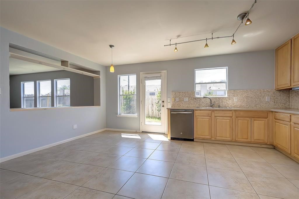 6707 Wild Pecan Trail Property Photo 8