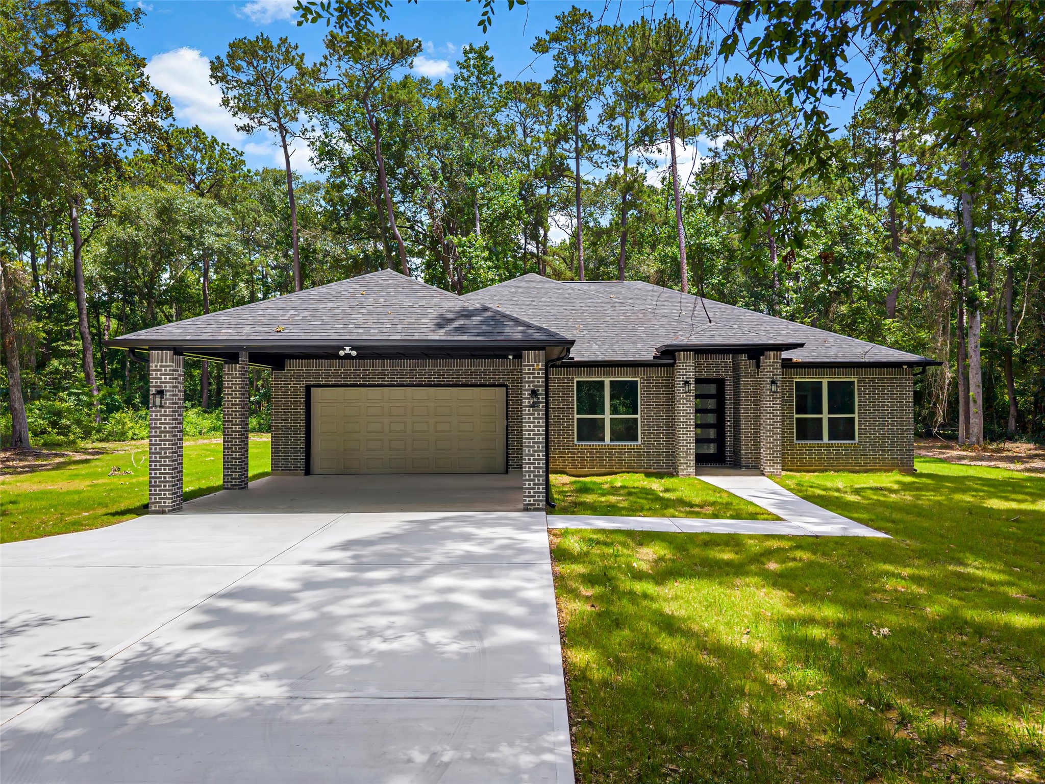172 County Road 3669 N Property Photo 8