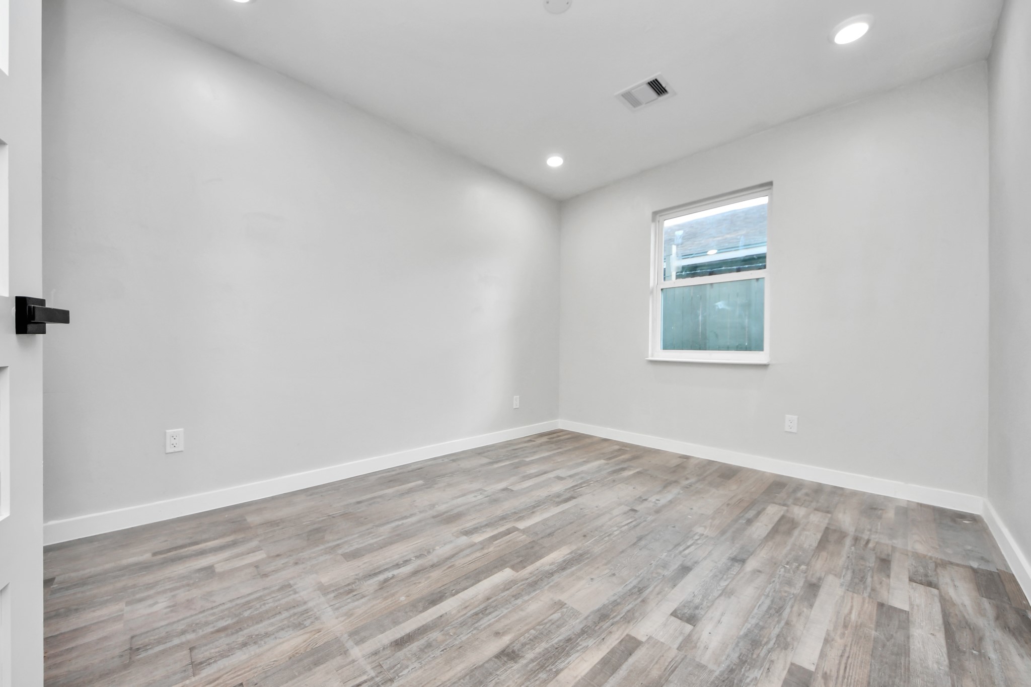 6201 Batterson Street Property Photo 17