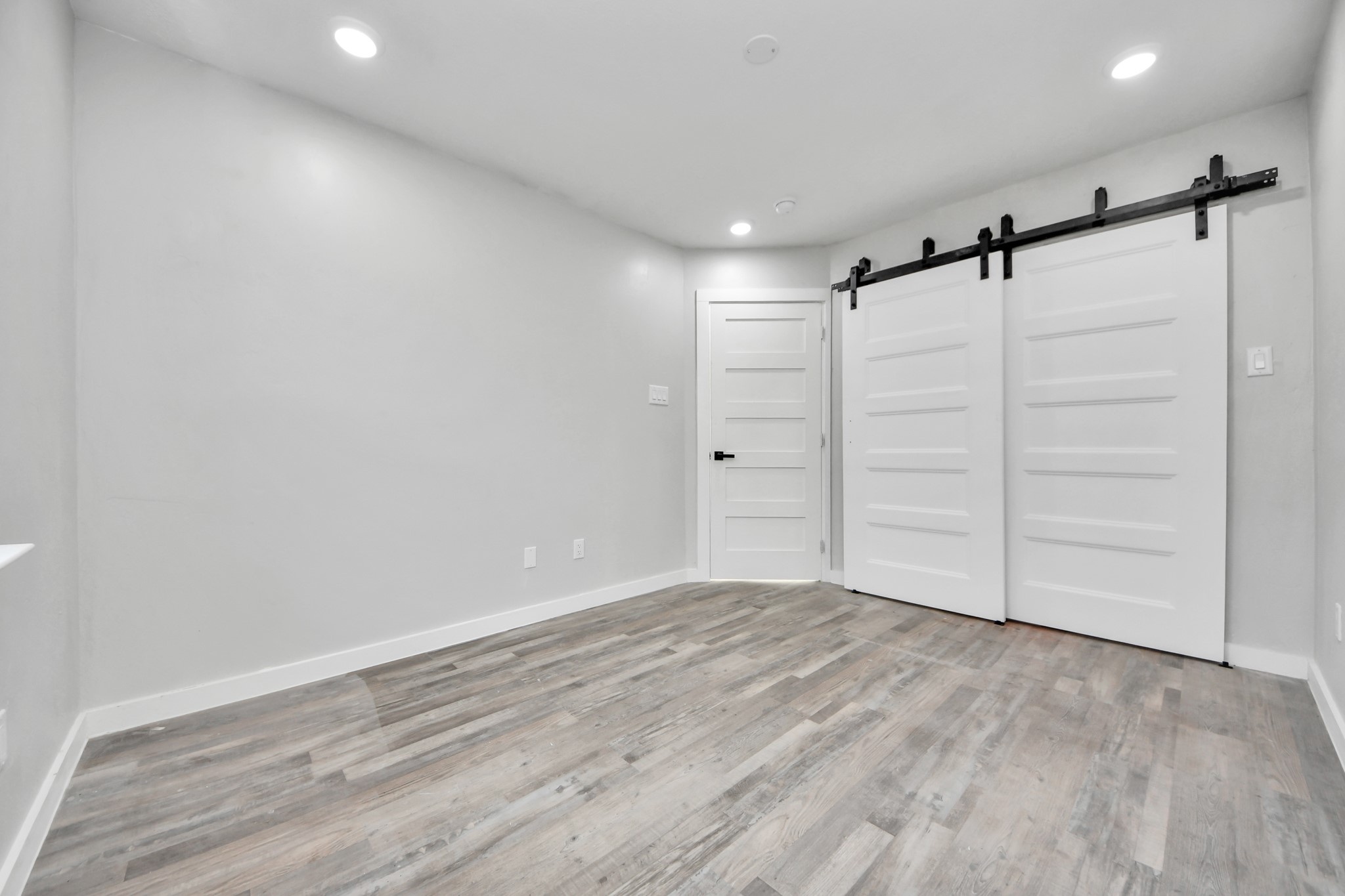 6201 Batterson Street Property Photo 19