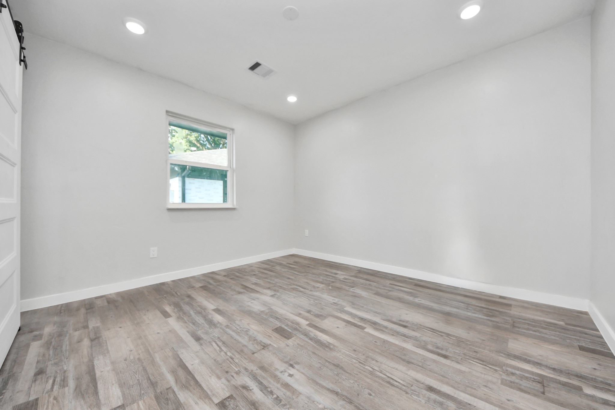 6201 Batterson Street Property Photo 20