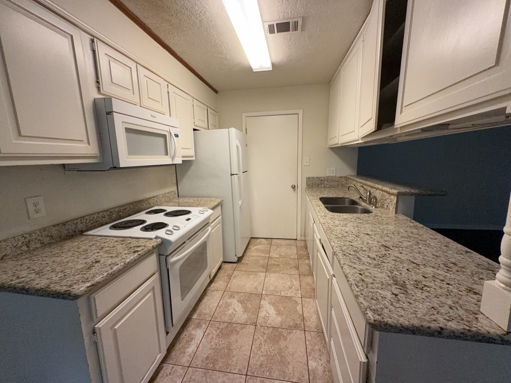 629 W Ridge Drive Property Photo 8
