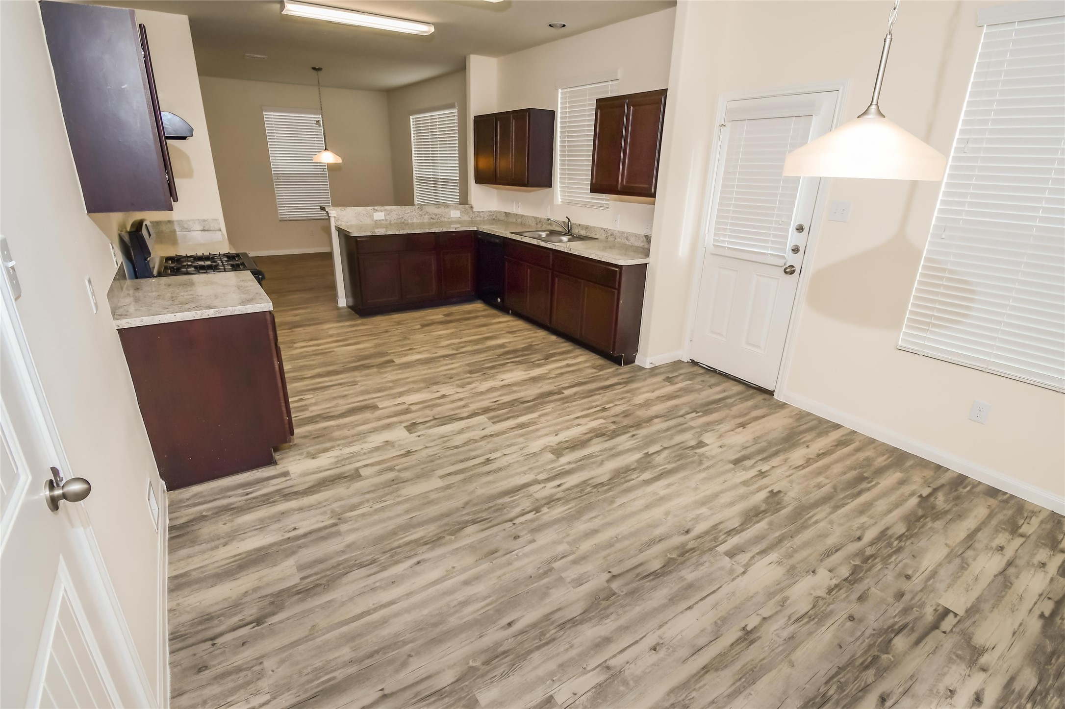 2615 Verano Drive Property Photo 4