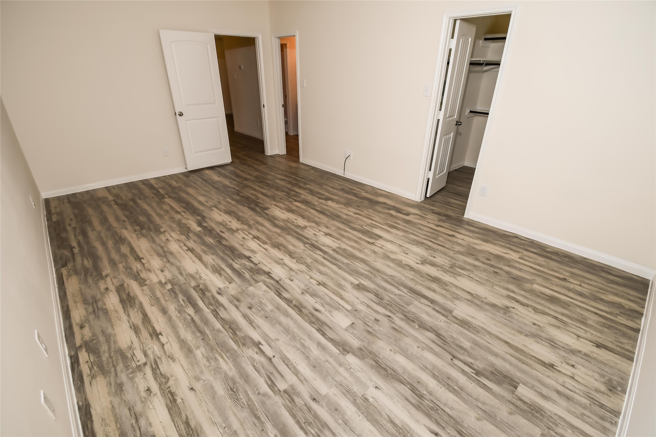 2615 Verano Drive Property Photo 8