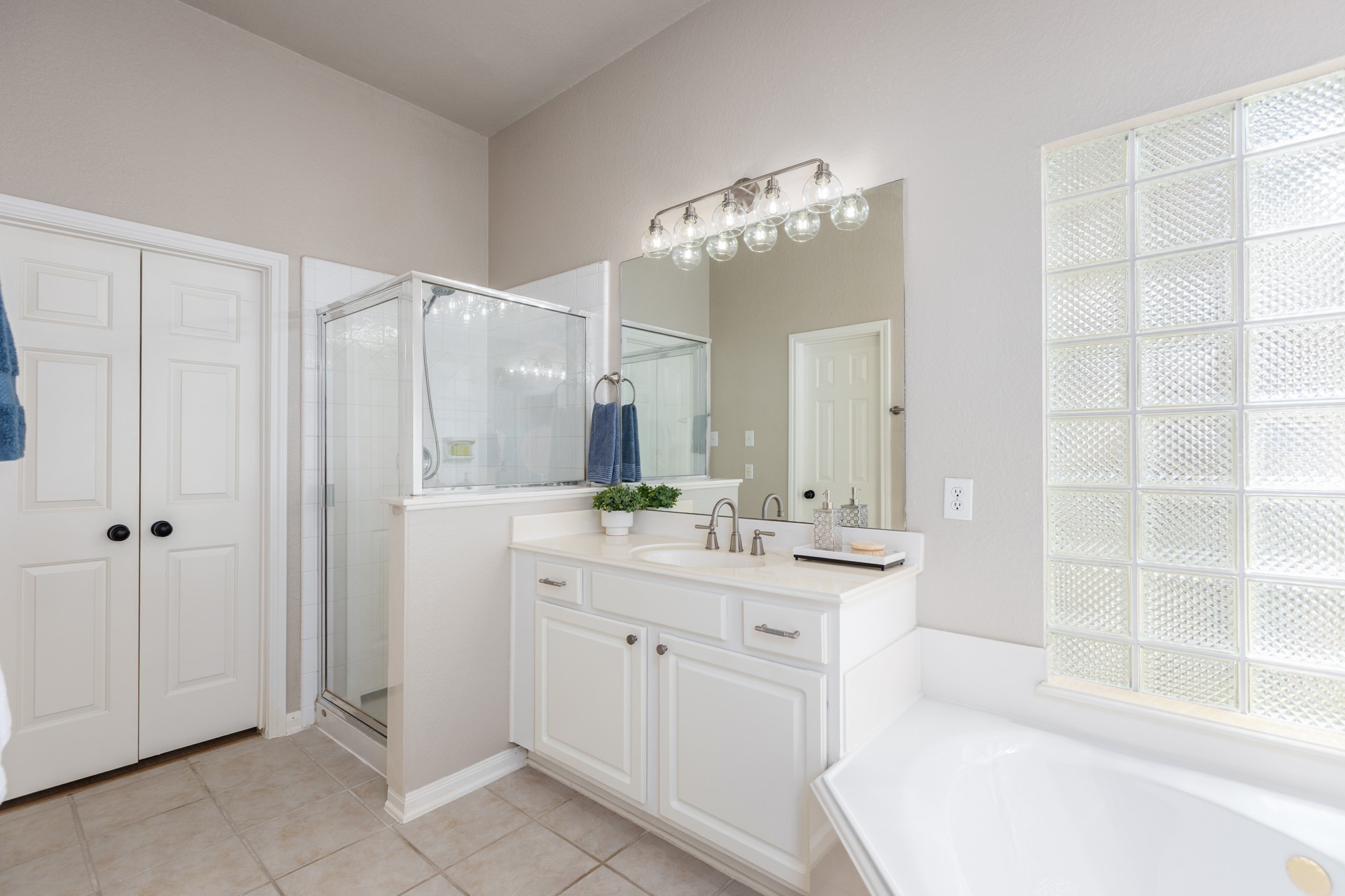 14618 Kings Head Drive Property Photo 25
