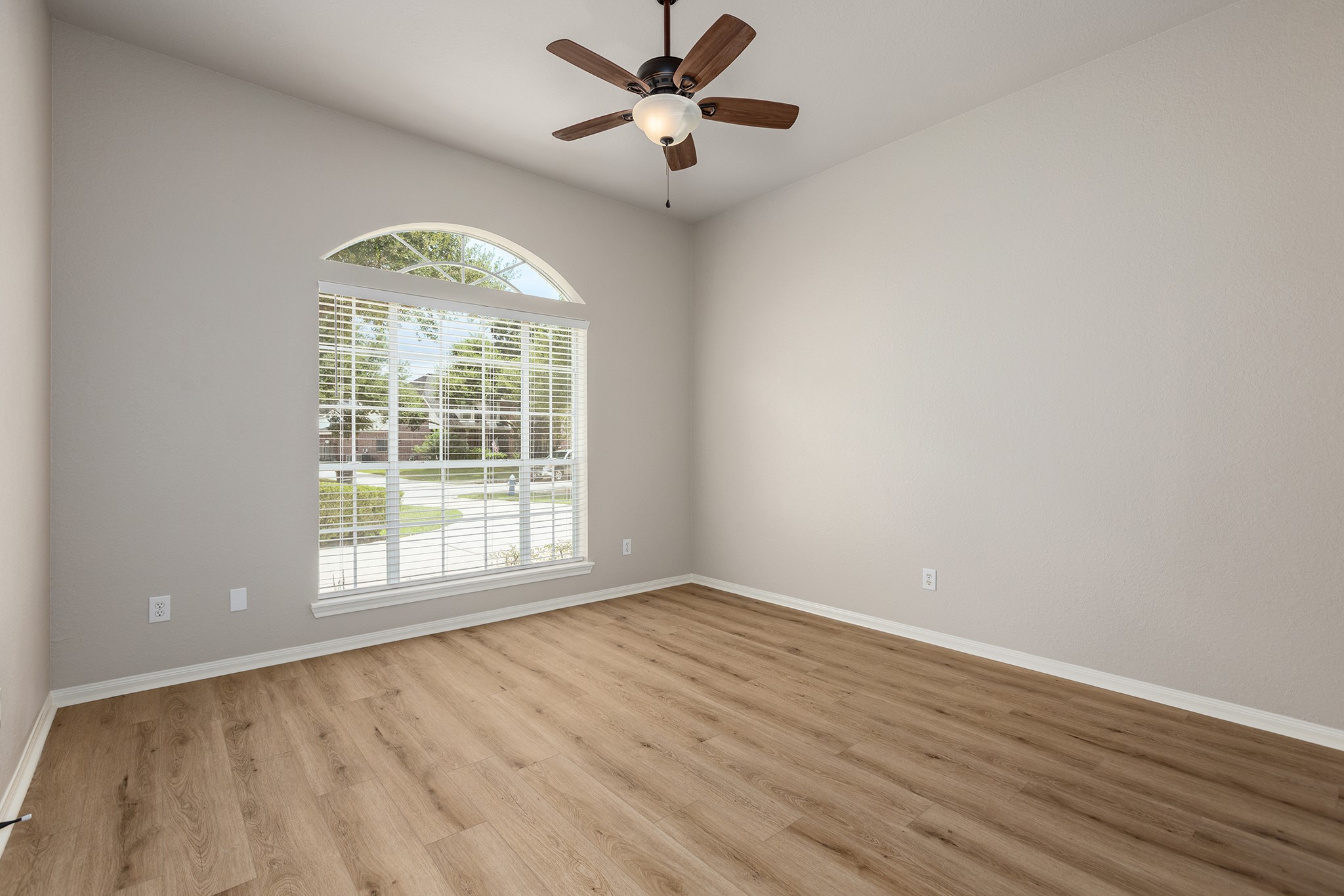 14618 Kings Head Drive Property Photo 29