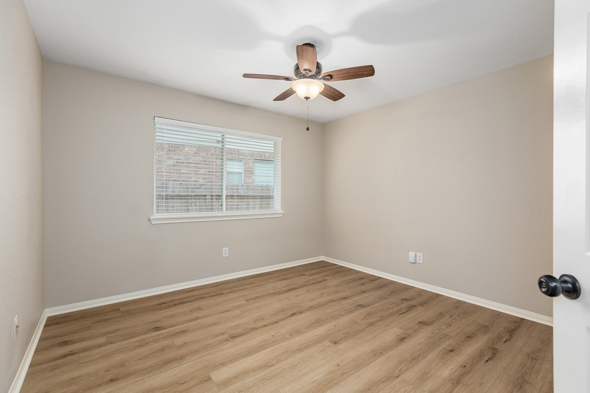14618 Kings Head Drive Property Photo 31