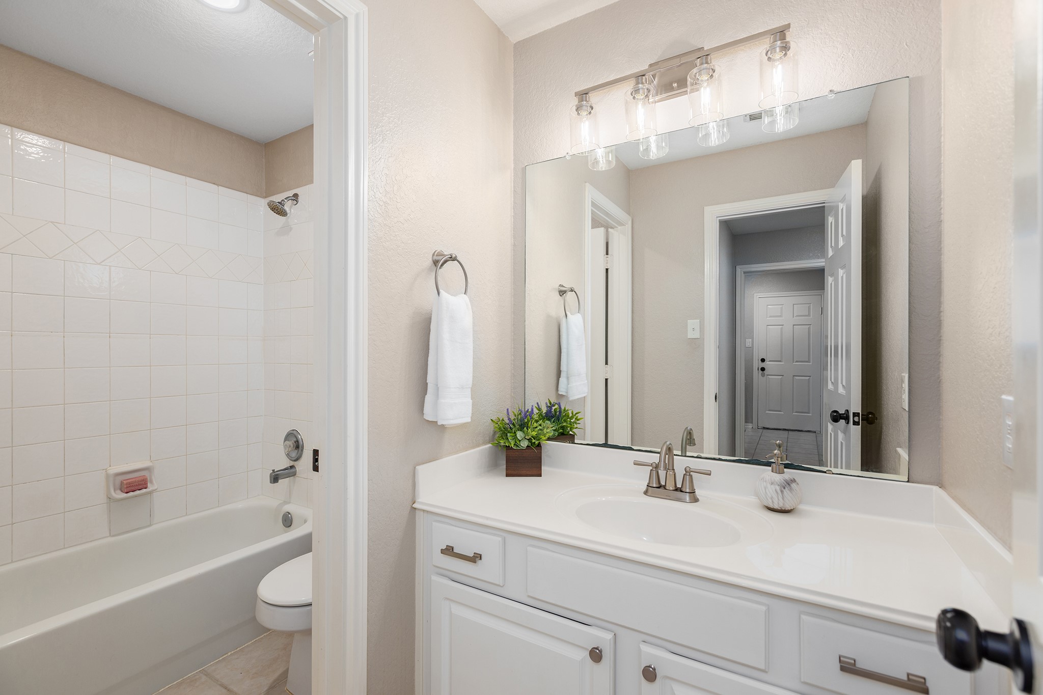 14618 Kings Head Drive Property Photo 32