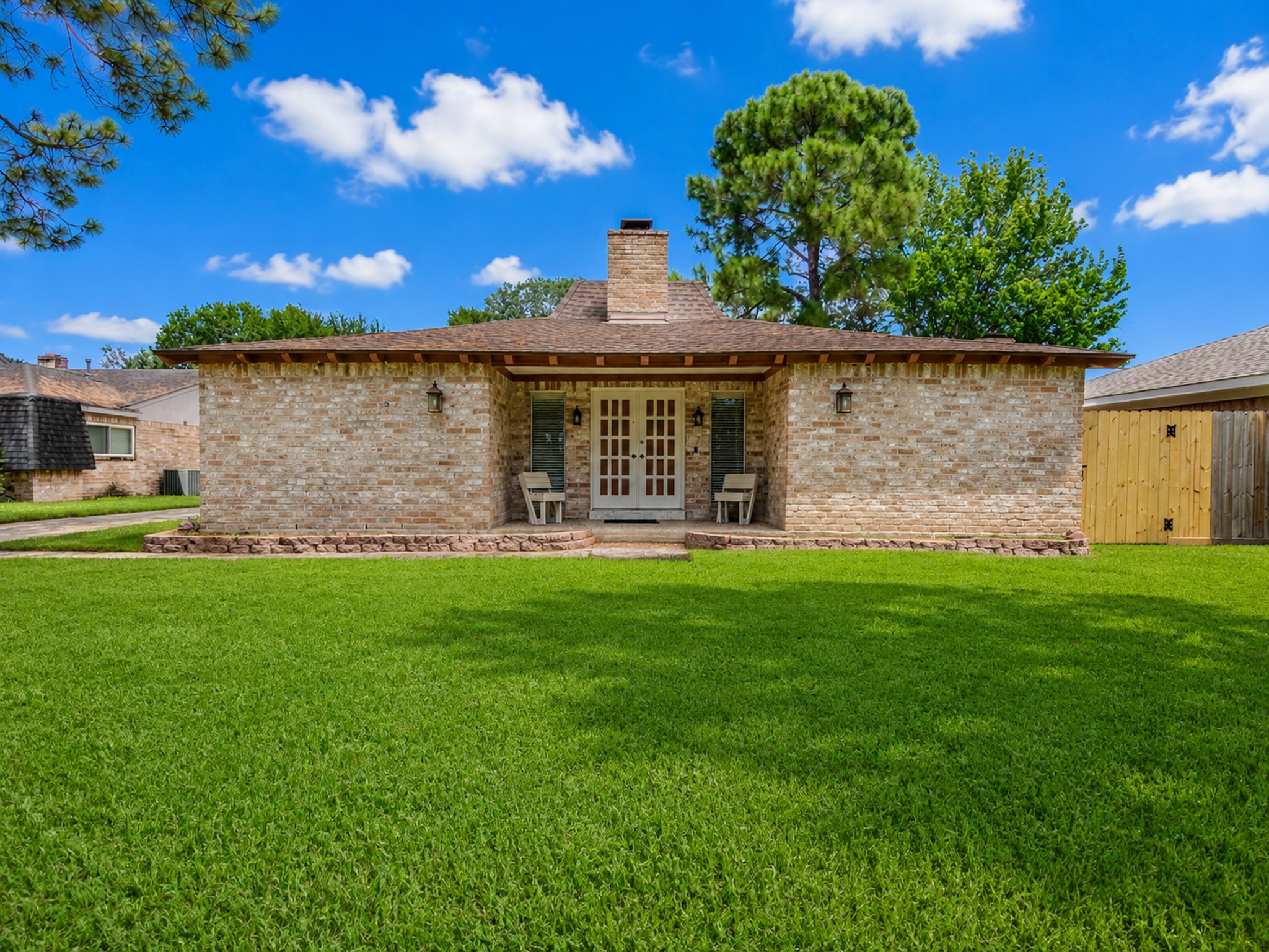 14310 Locke Lane Property Photo 8
