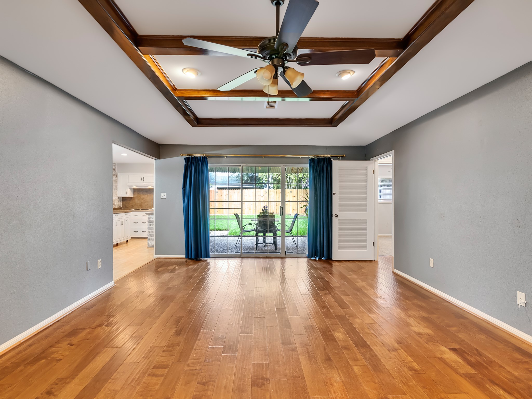14310 Locke Lane Property Photo 14