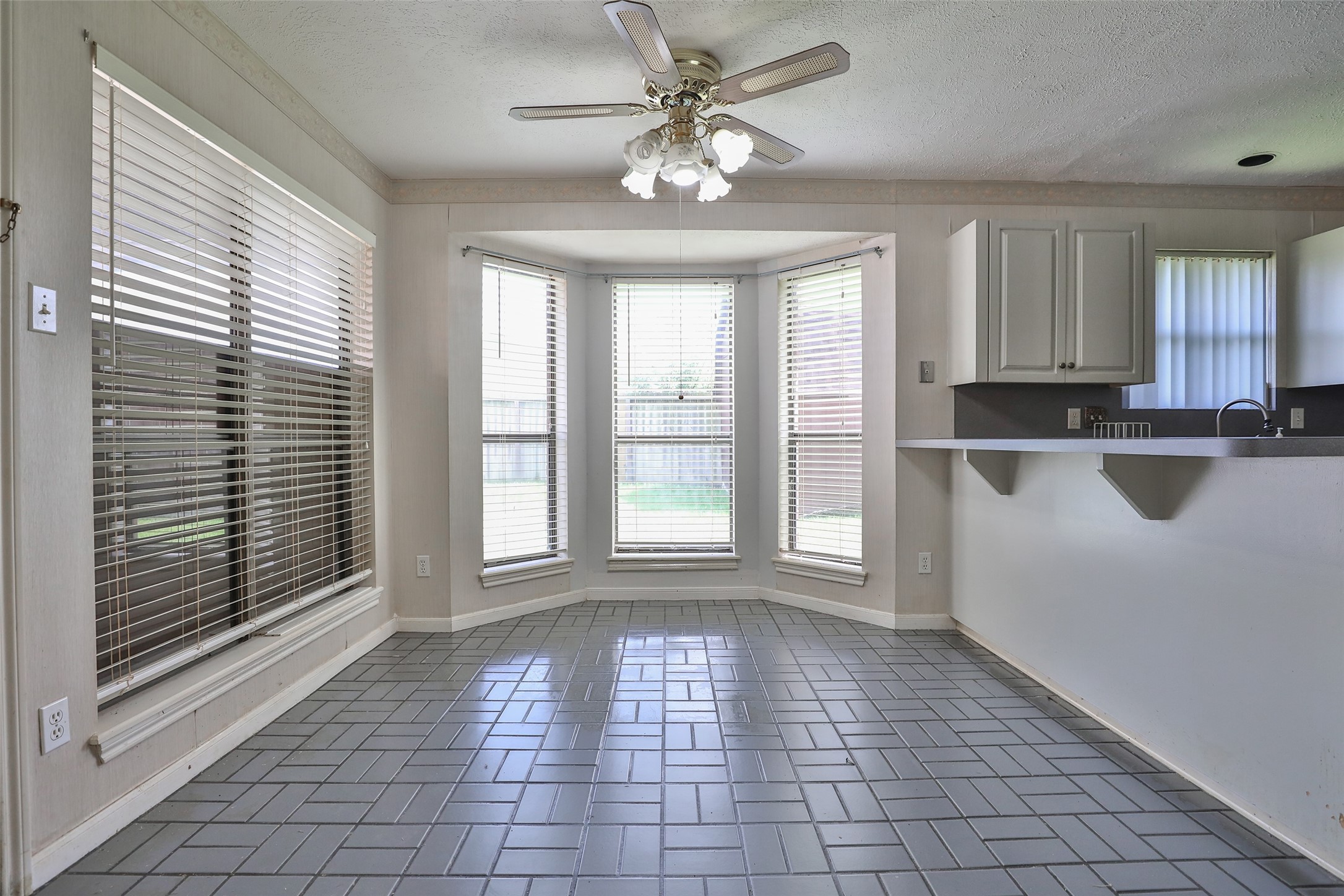 15407 Empanada Drive Property Photo 3