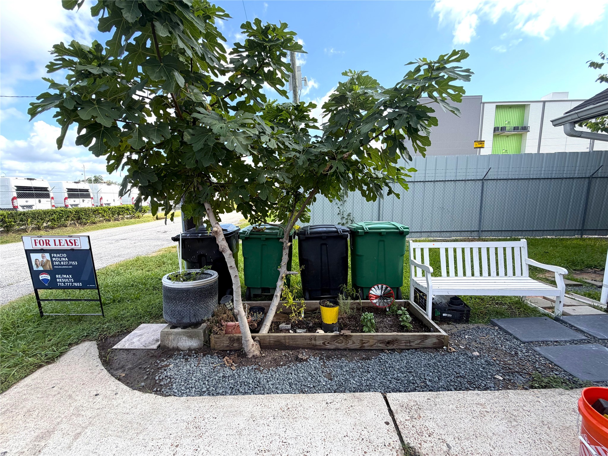 2808 Columbia Street Property Photo 1