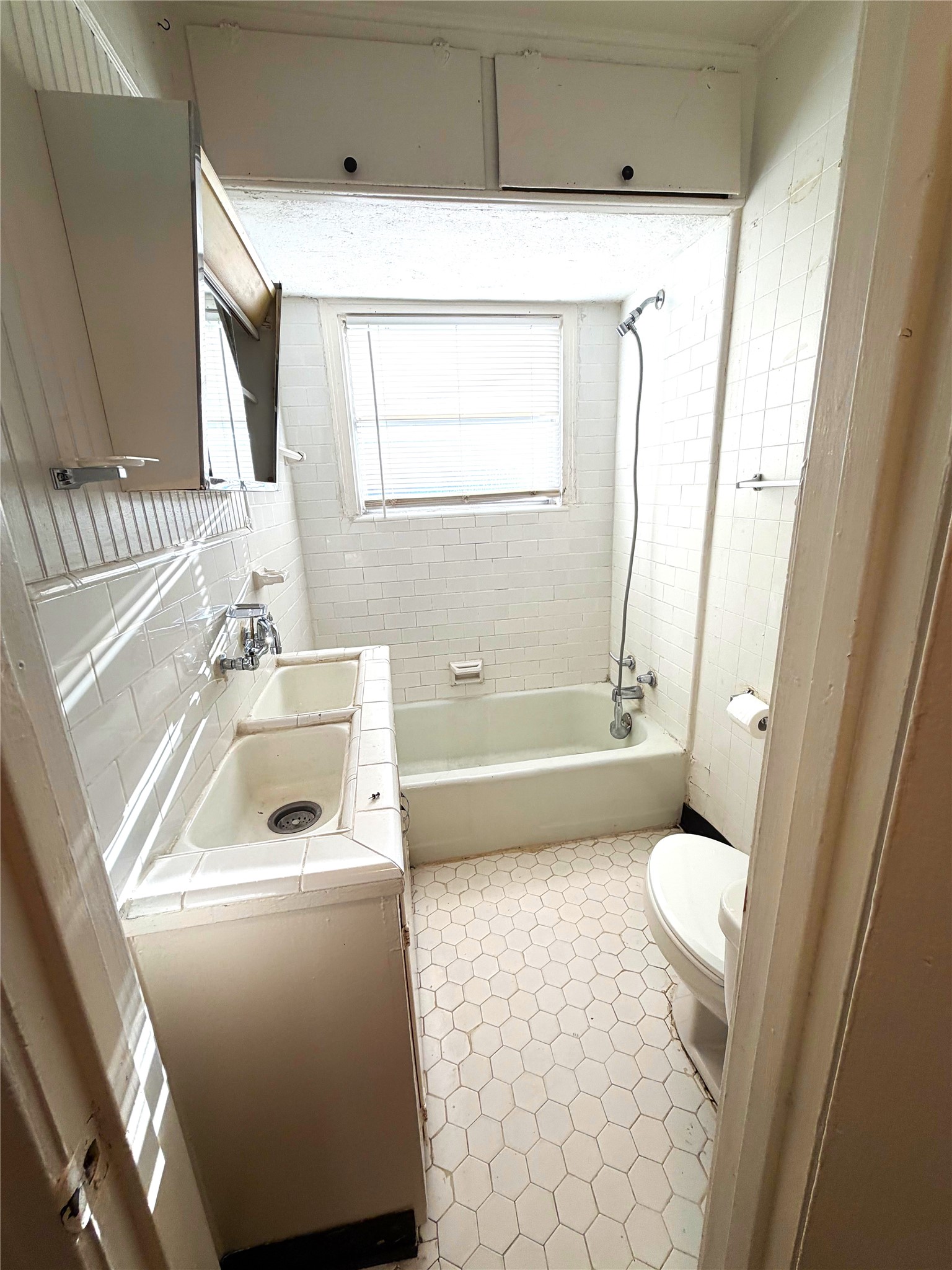 2808 Columbia Street Property Photo 5
