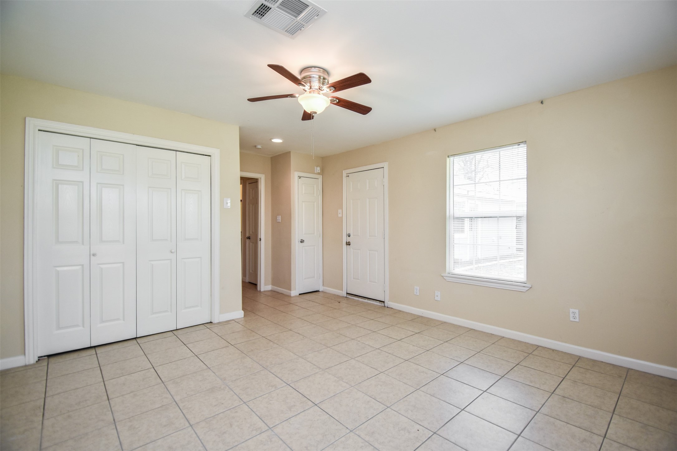 6430 Saxet Street Property Photo 28