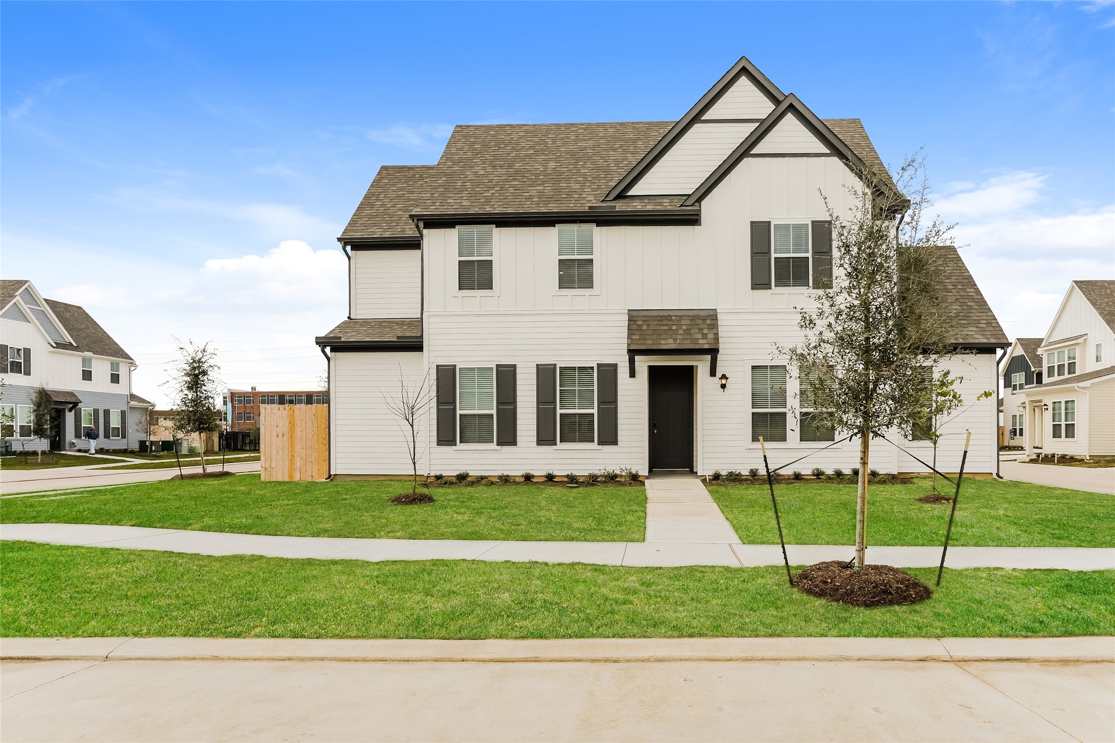 4902 San Fabiano Court Property Photo 1