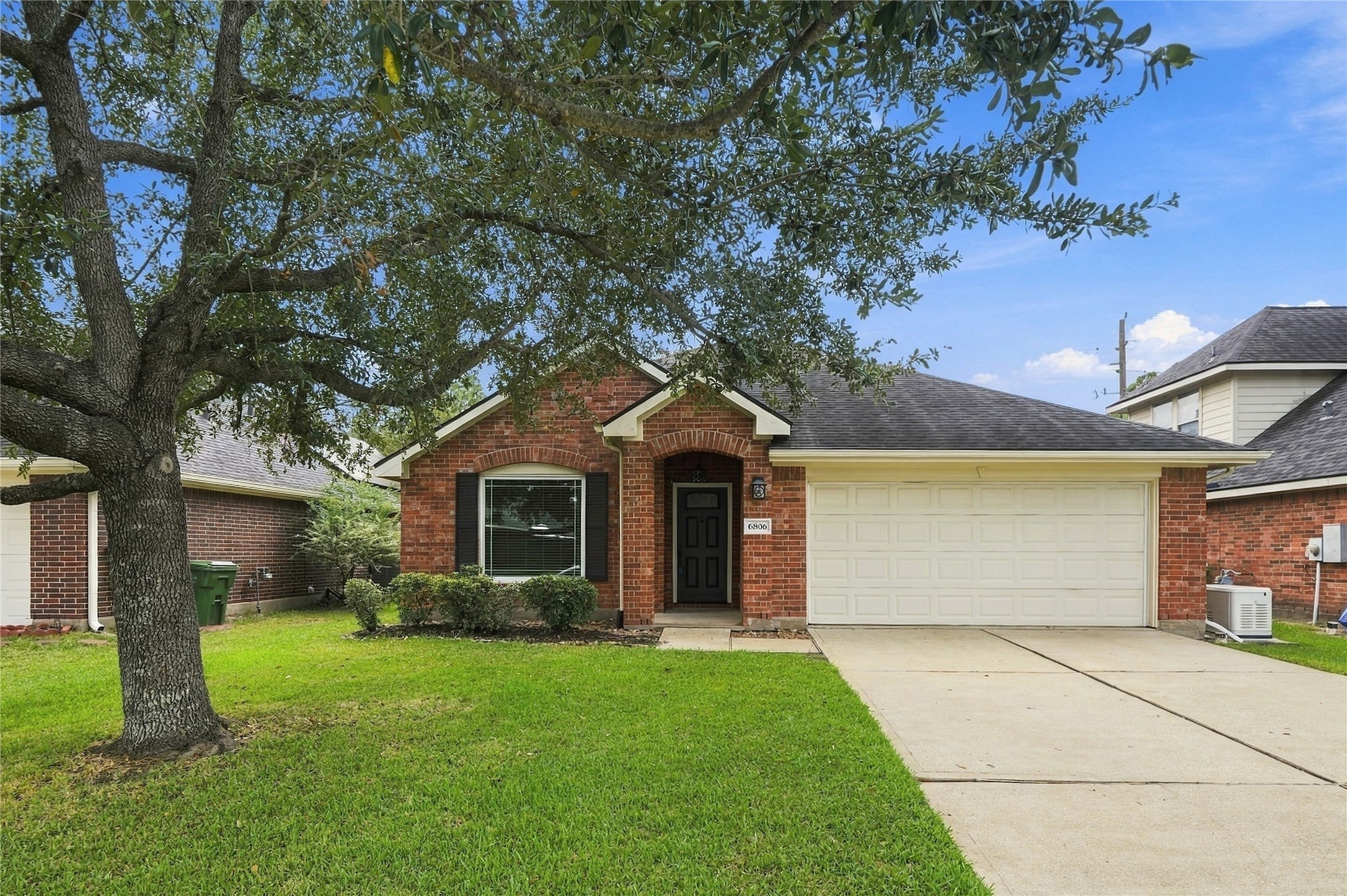 6806 Topsfield Point Drive Property Photo 1