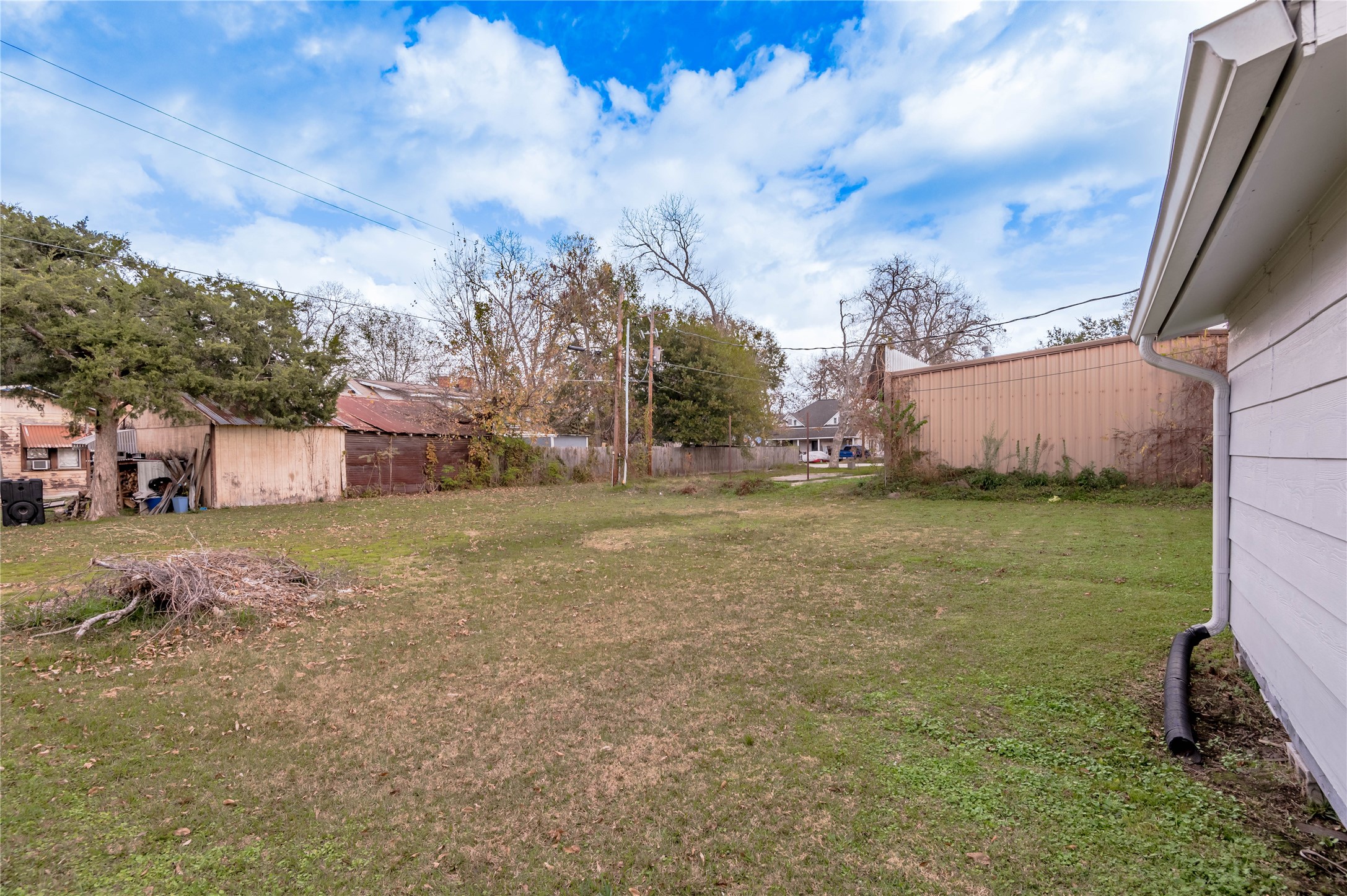 200 W Caroline Street B Property Photo 19