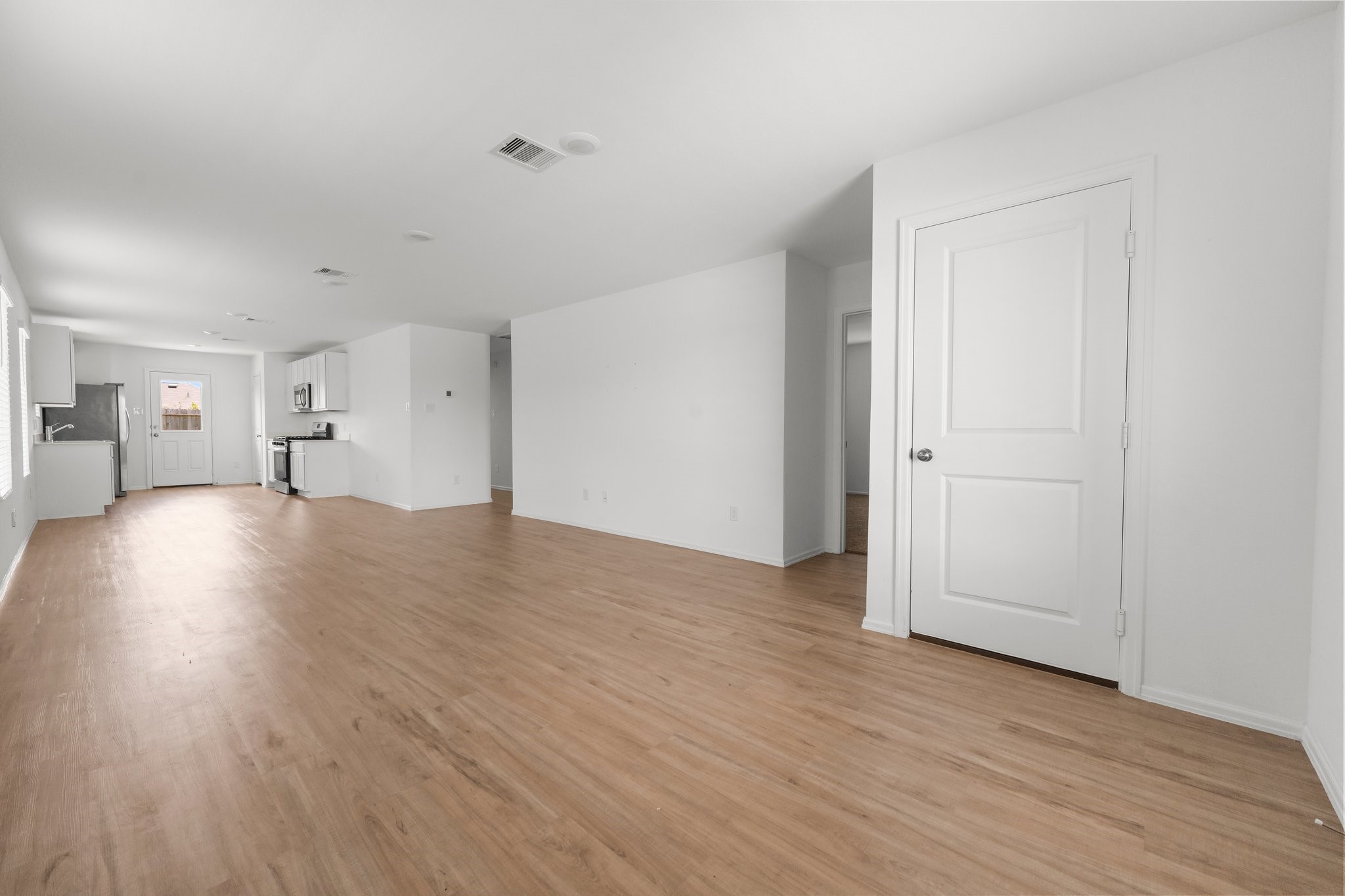 18979 Panzini Drive Property Photo 2