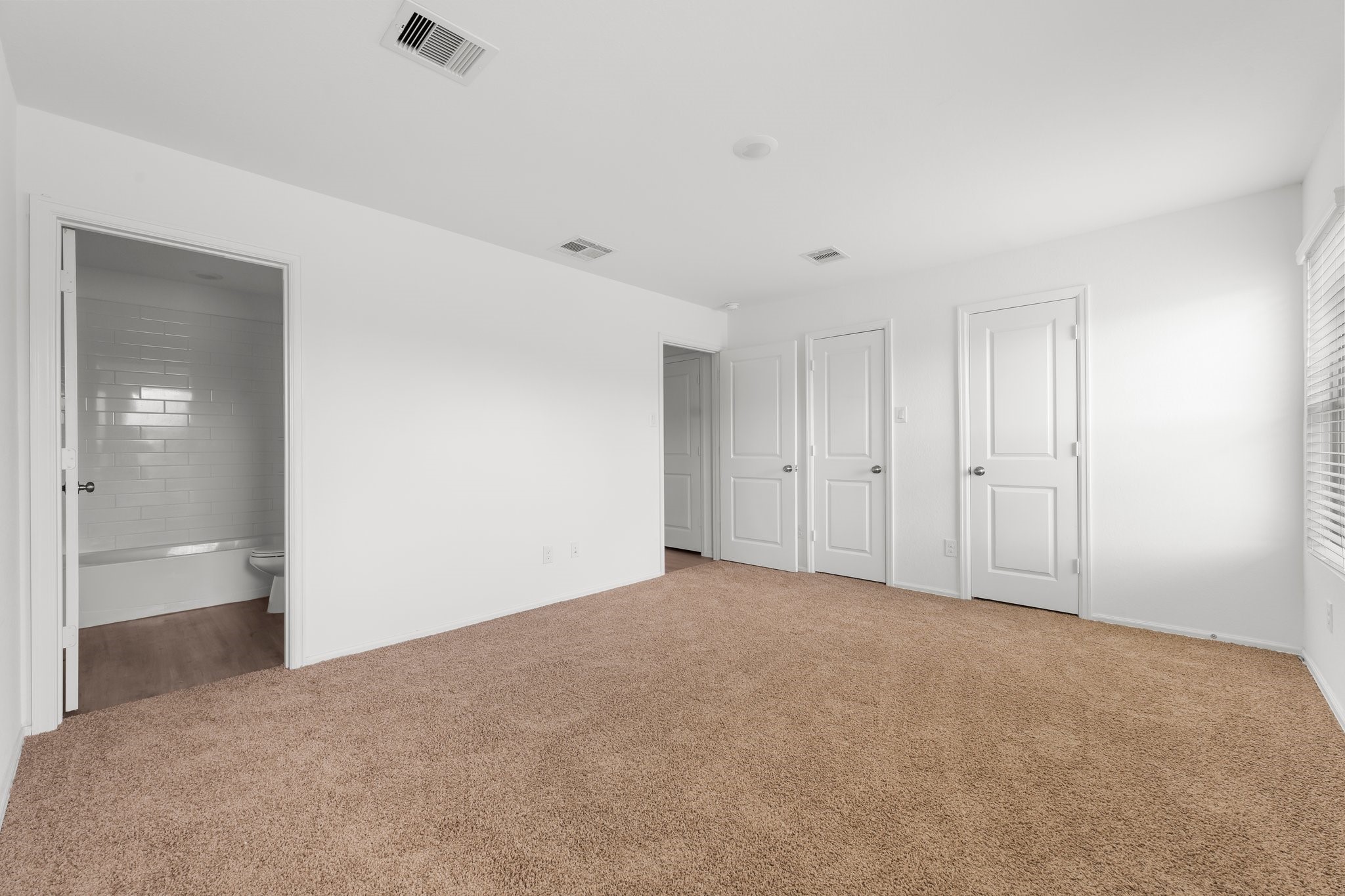 18979 Panzini Drive Property Photo 8