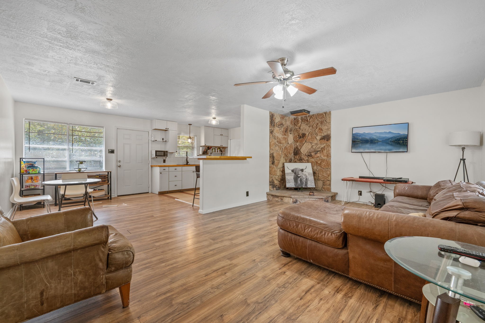 6470 Fm 356 Property Photo 4