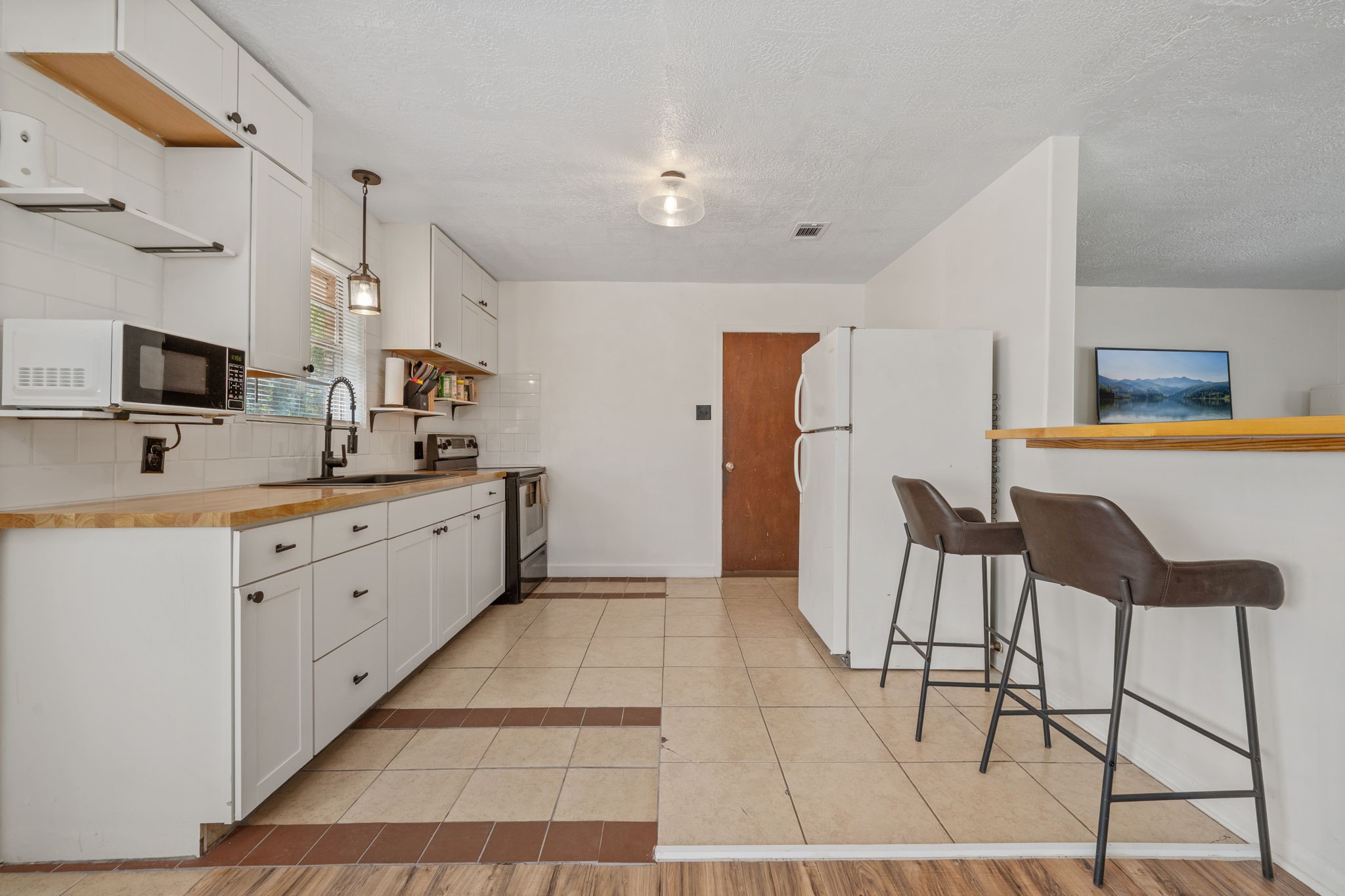 6470 Fm 356 Property Photo 5