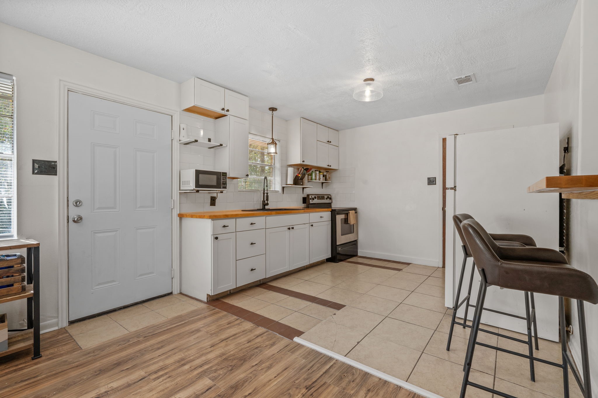 6470 Fm 356 Property Photo 10