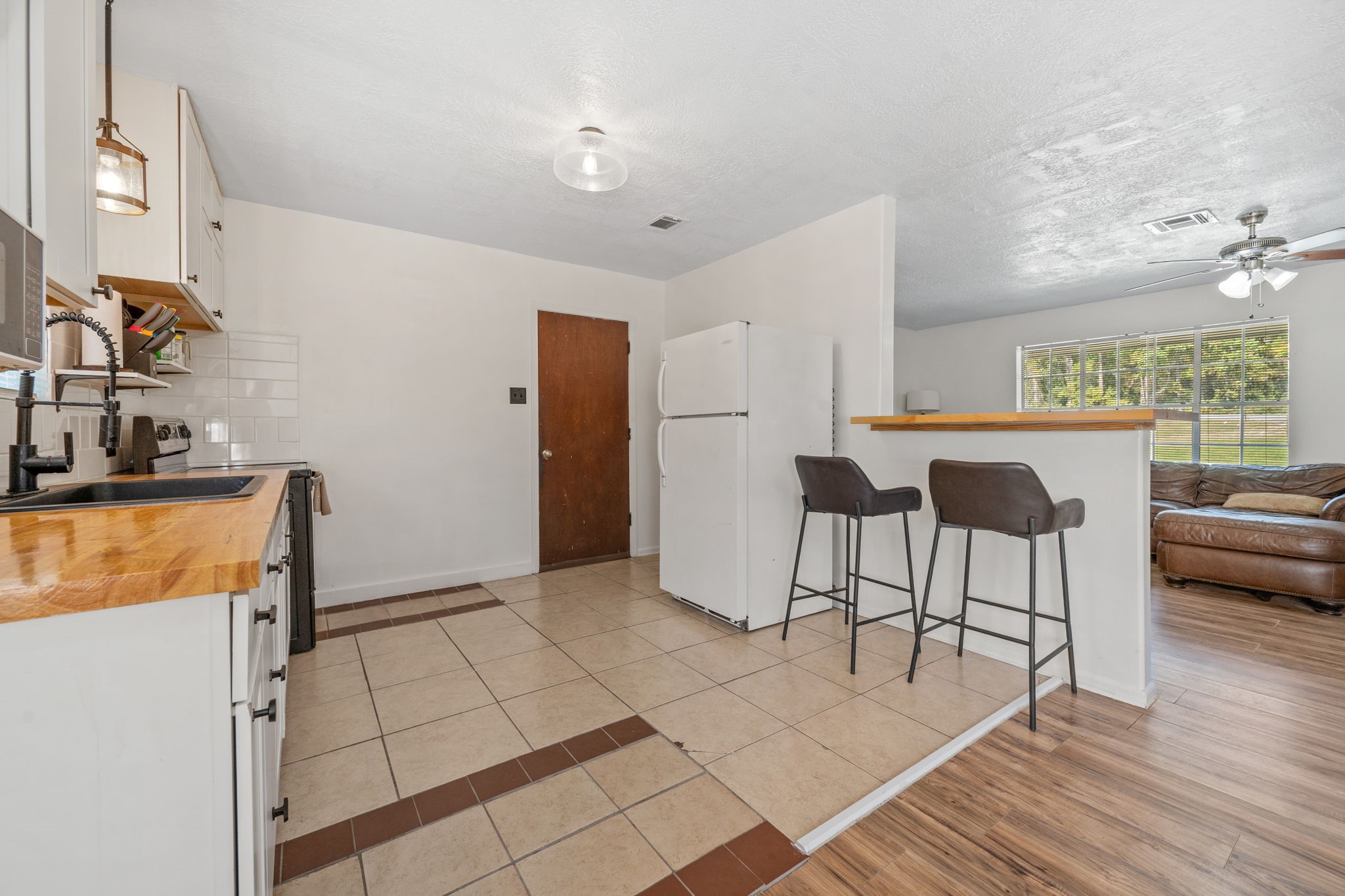 6470 Fm 356 Property Photo 11