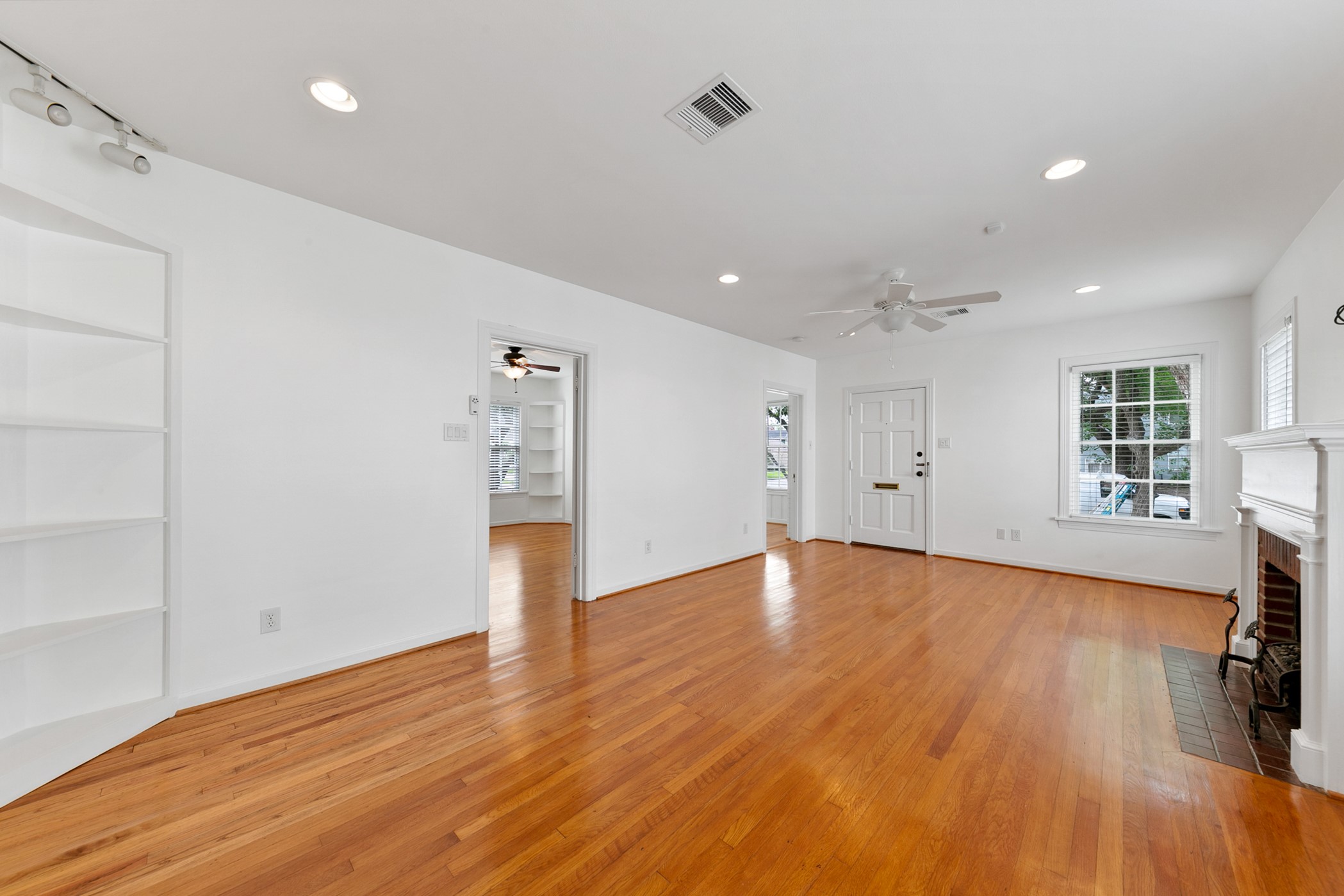 2302 Shakespeare Street Property Photo 3