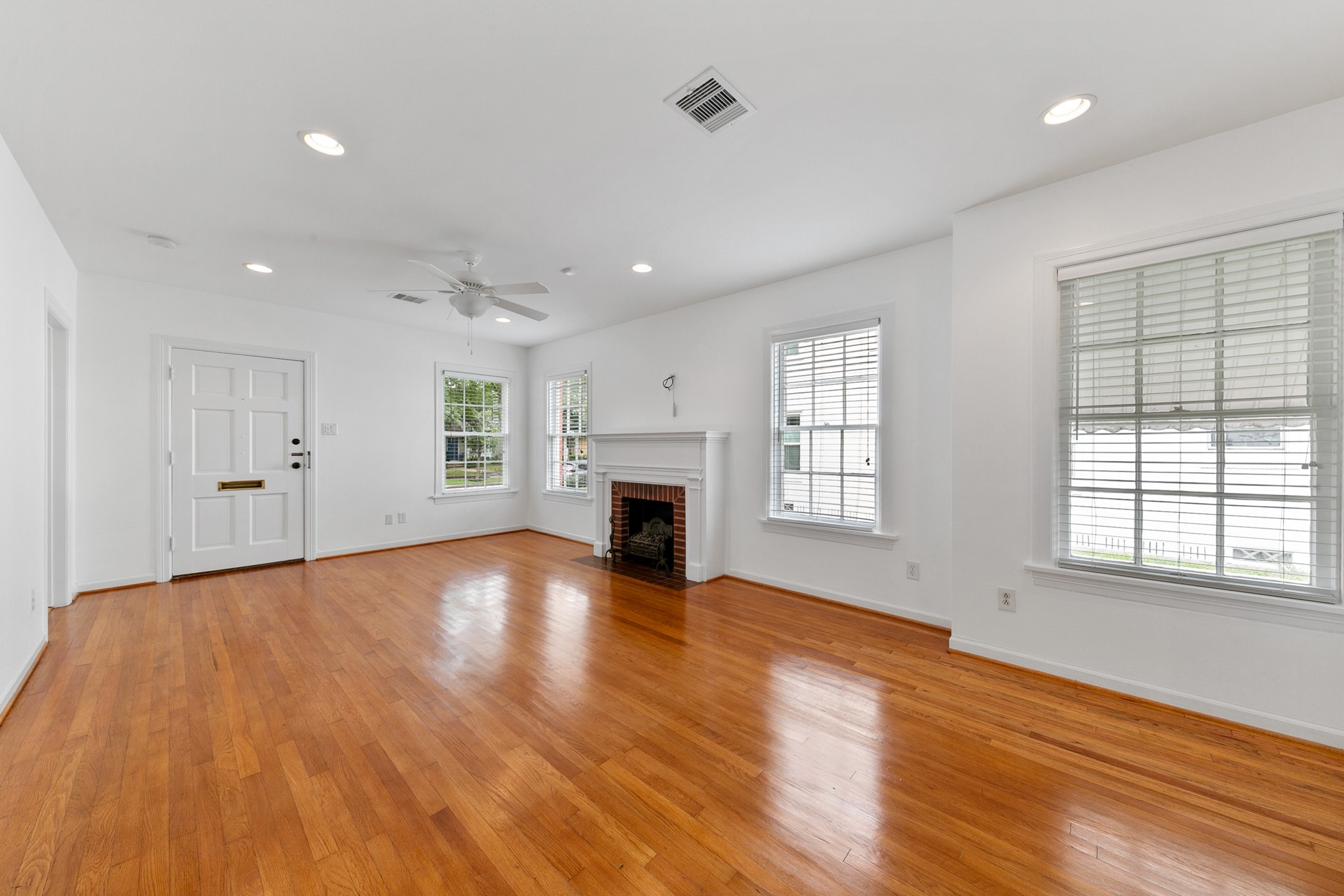 2302 Shakespeare Street Property Photo 4