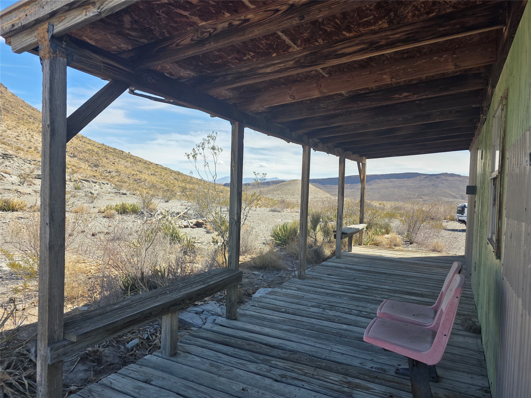 00000 Bob Cat Property Photo 12