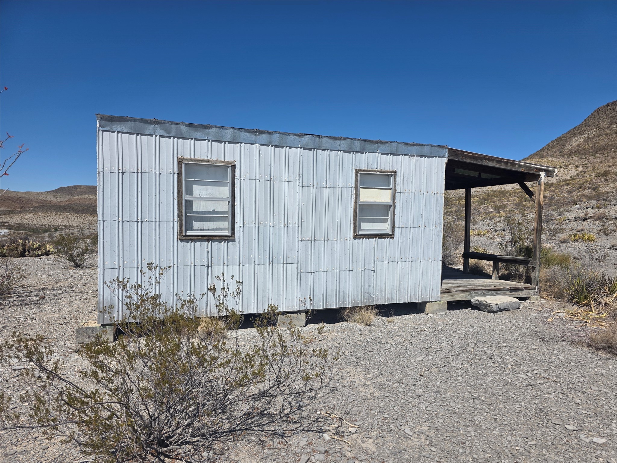 00000 Bob Cat Property Photo 22