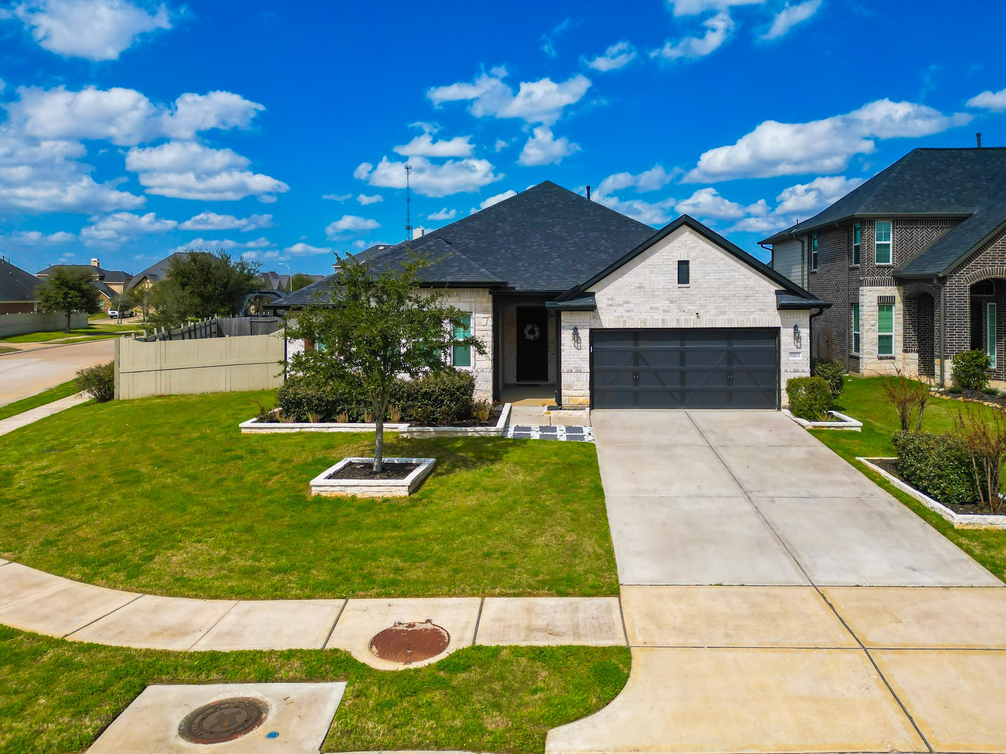 8203 Longear Lane Property Photo 1