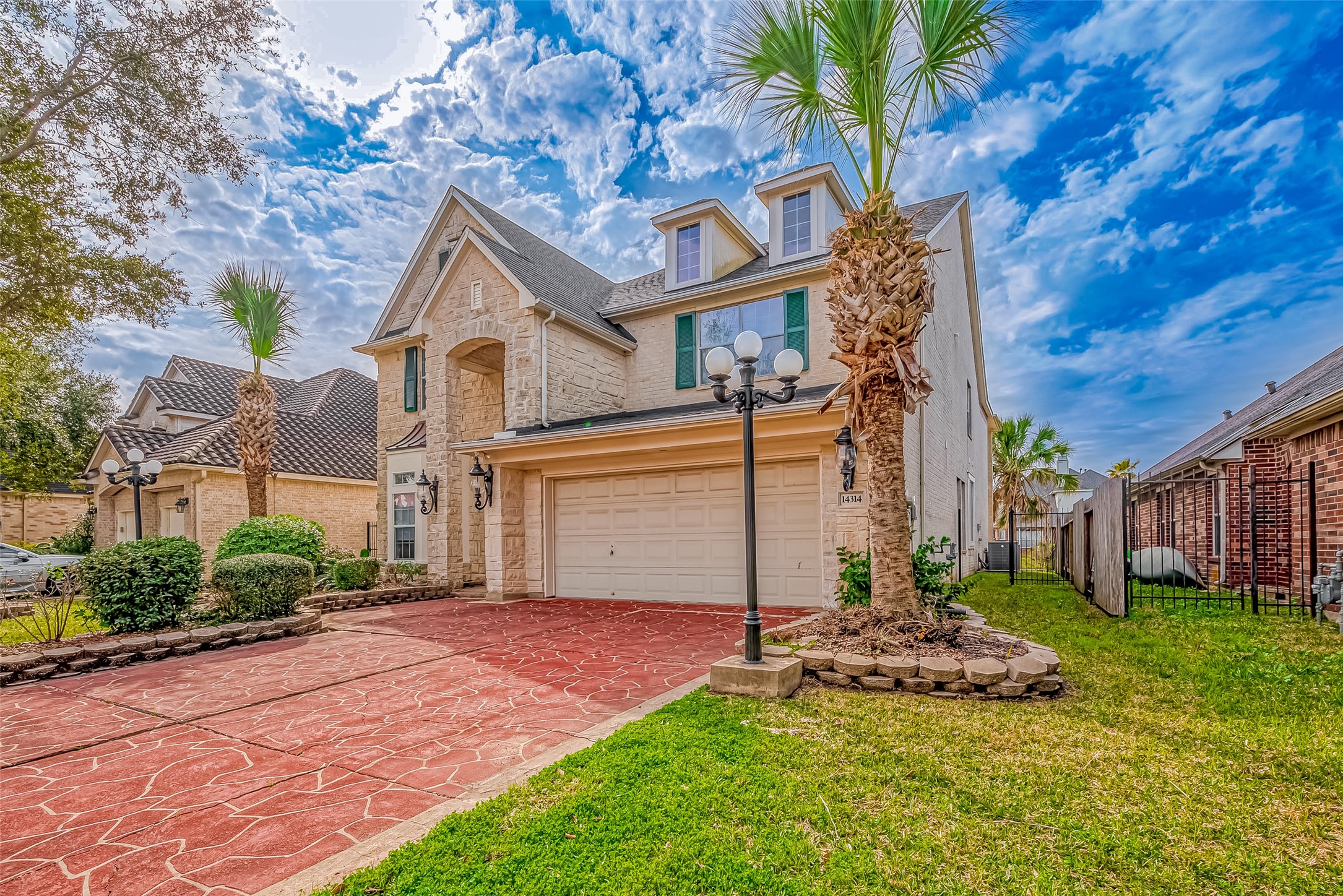 14314 Jaubert Court Property Photo 4