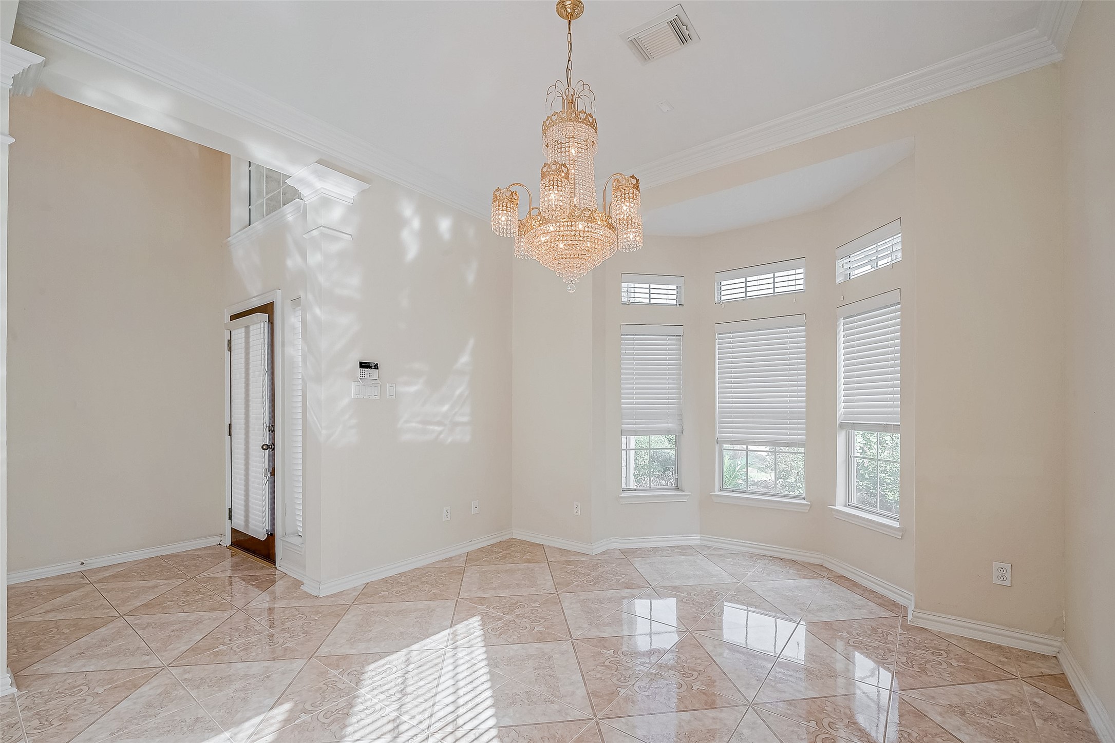 14314 Jaubert Court Property Photo 7