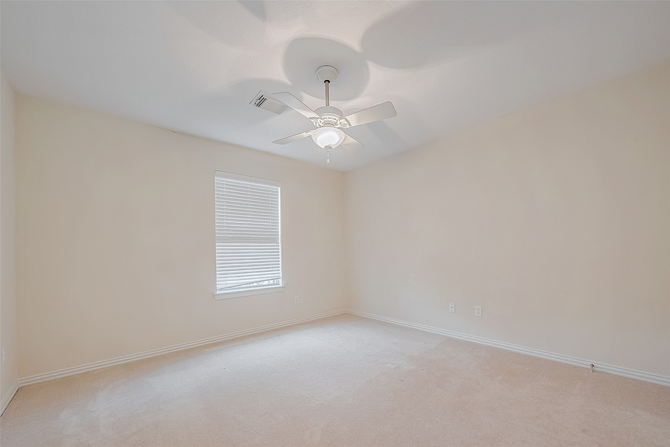 14314 Jaubert Court Property Photo 27