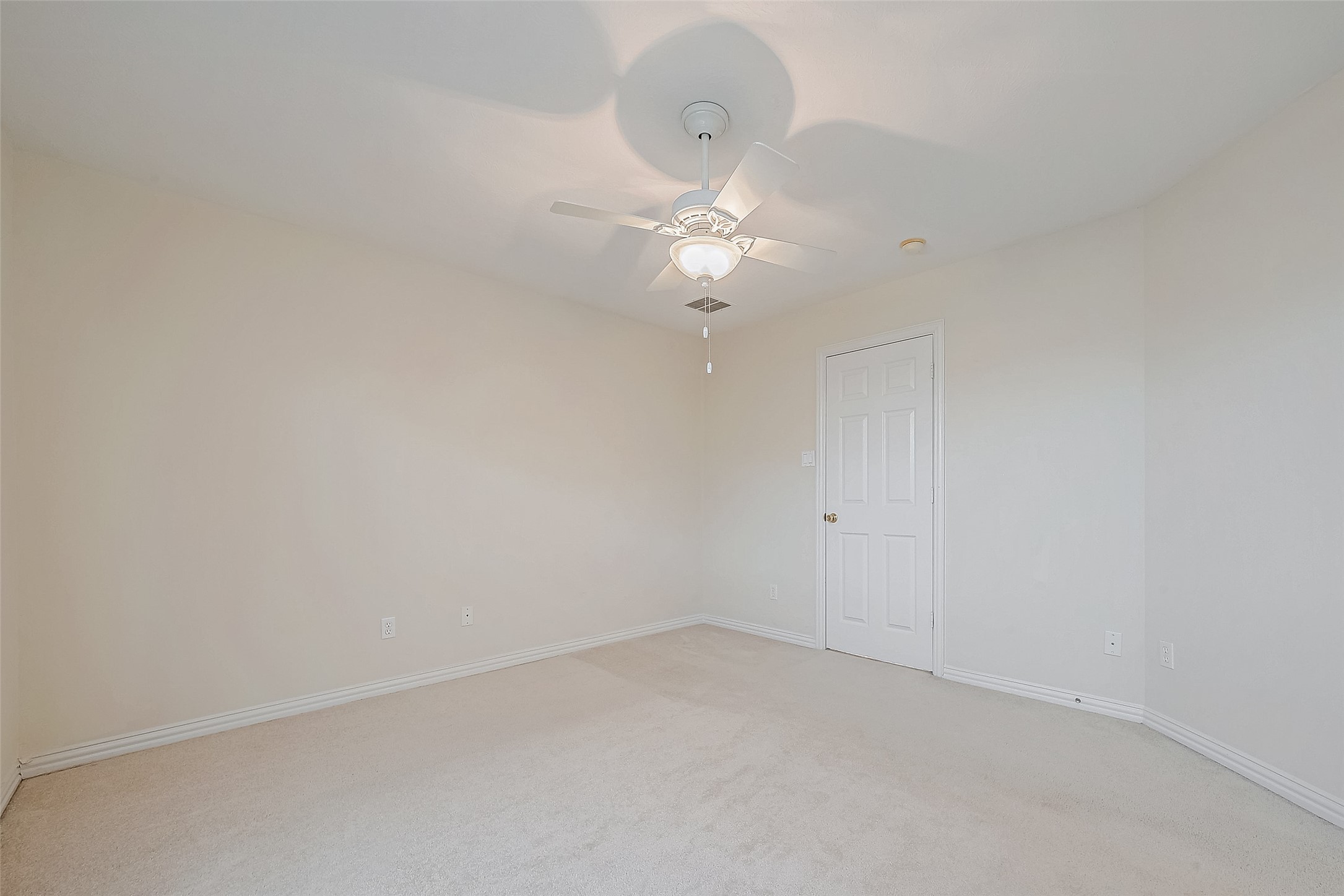 14314 Jaubert Court Property Photo 30
