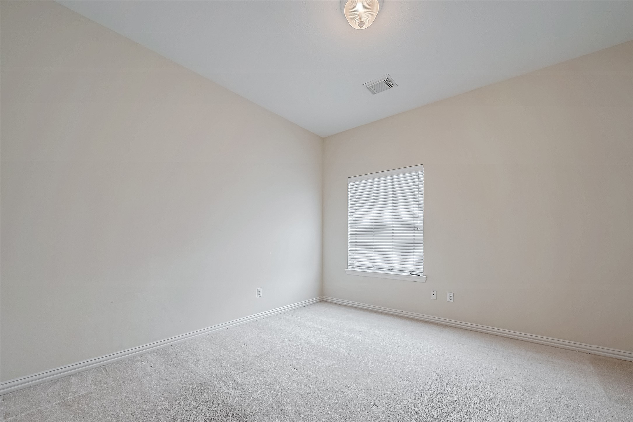 14314 Jaubert Court Property Photo 32