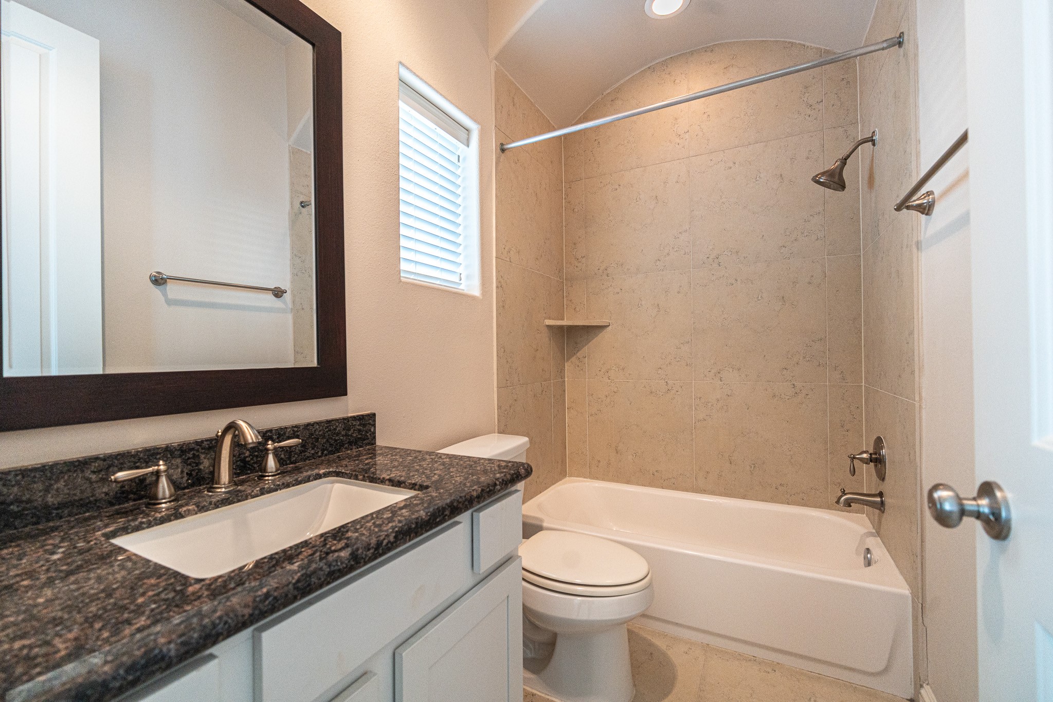 1027 Saint Charles Street Property Photo 19